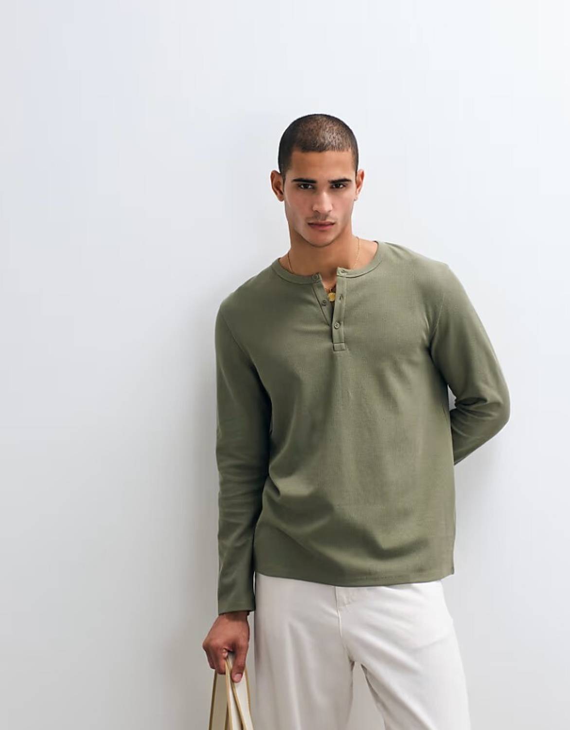 Styvibe Men Green Henley Neck T-Shirt - Image 1