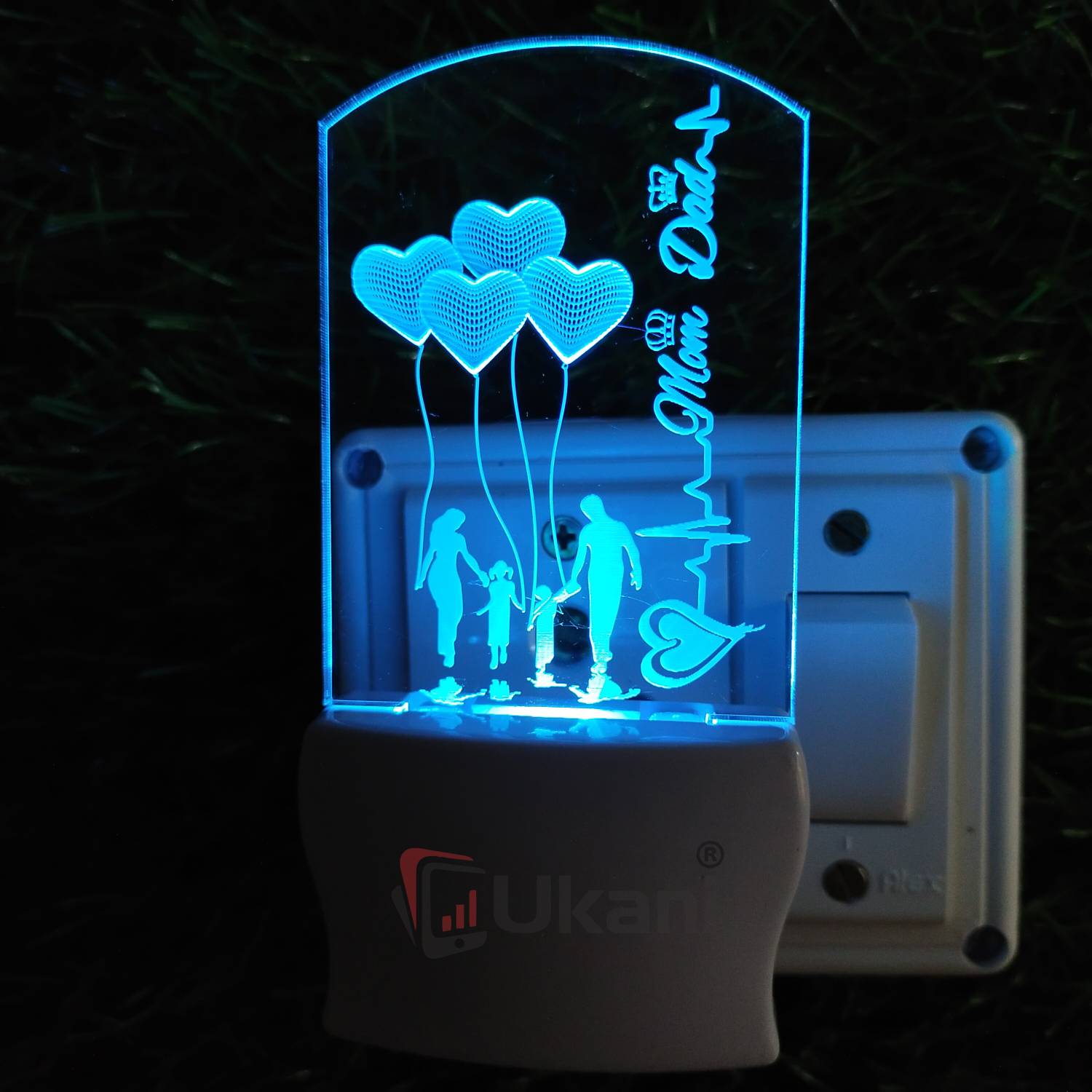 UKANI MOM DAD Acrylic 3D Illusion RGB 7 Colour Changing LED Plug