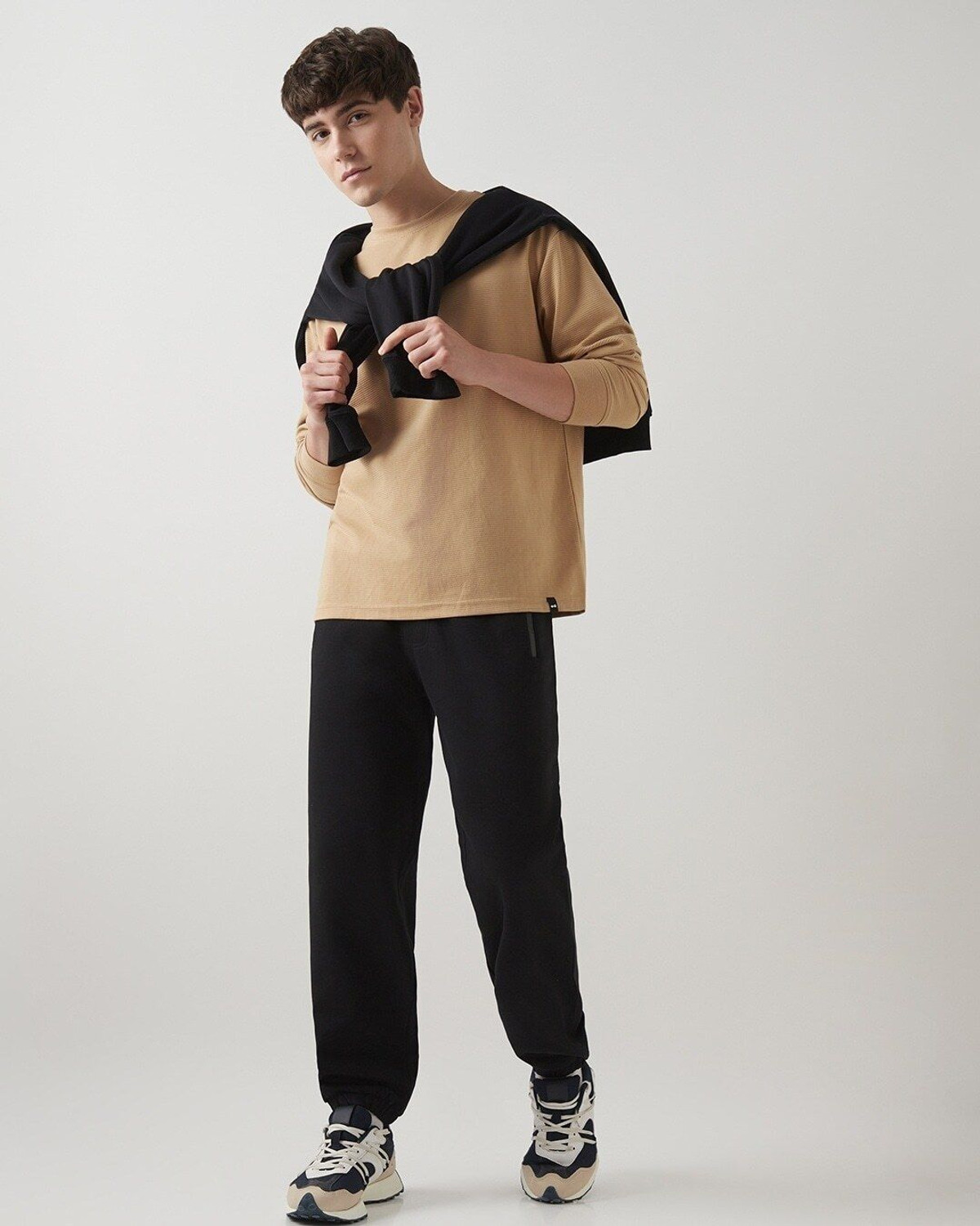 Image of BEWAKOOF Solid Men Black Track Pants