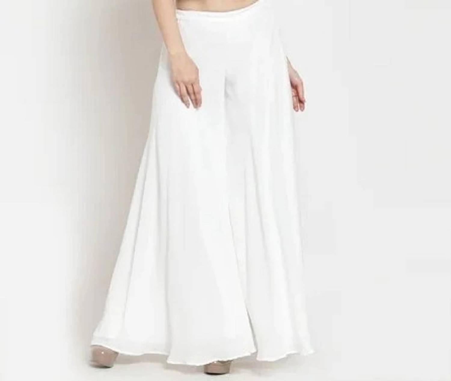 Farden Relaxed Women White Trousers