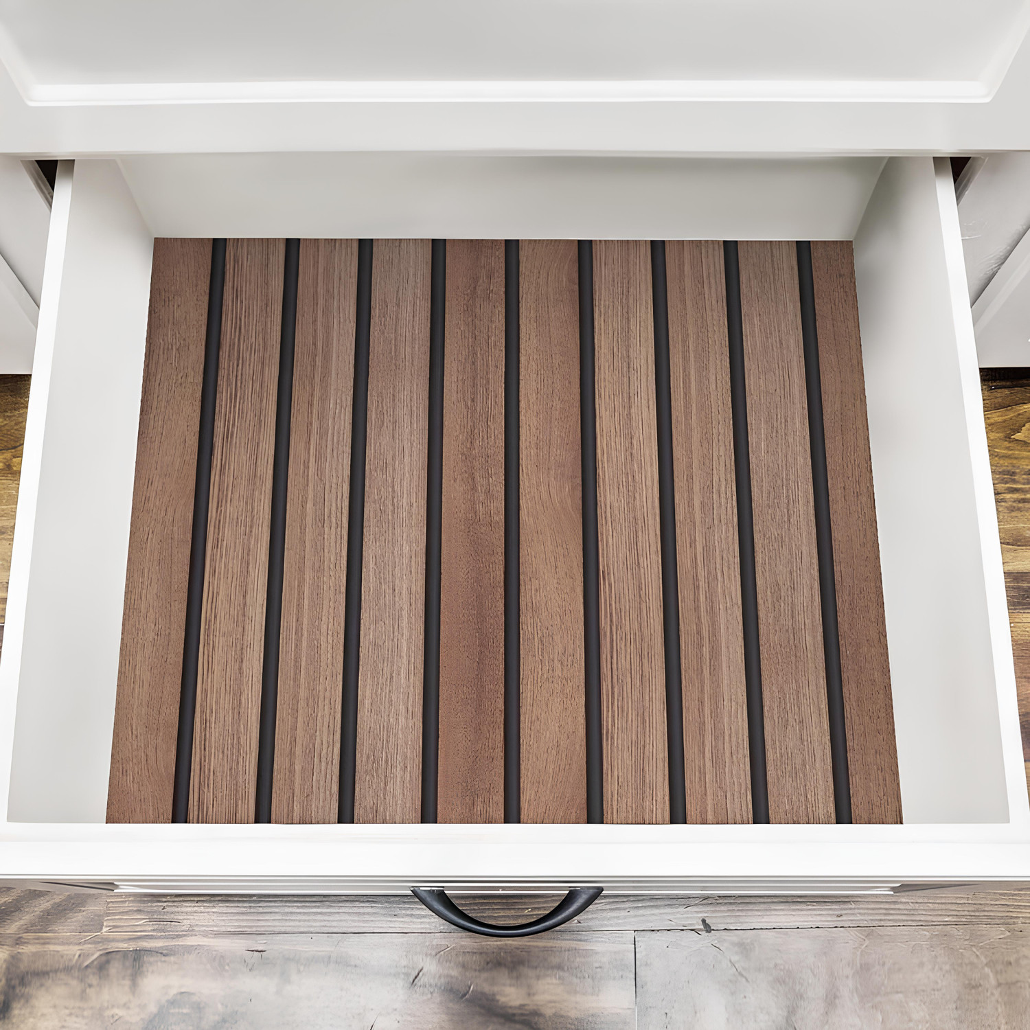 Image of Floppy 300 cm x 45 cm Waterproof Classics Paper Wallpaper