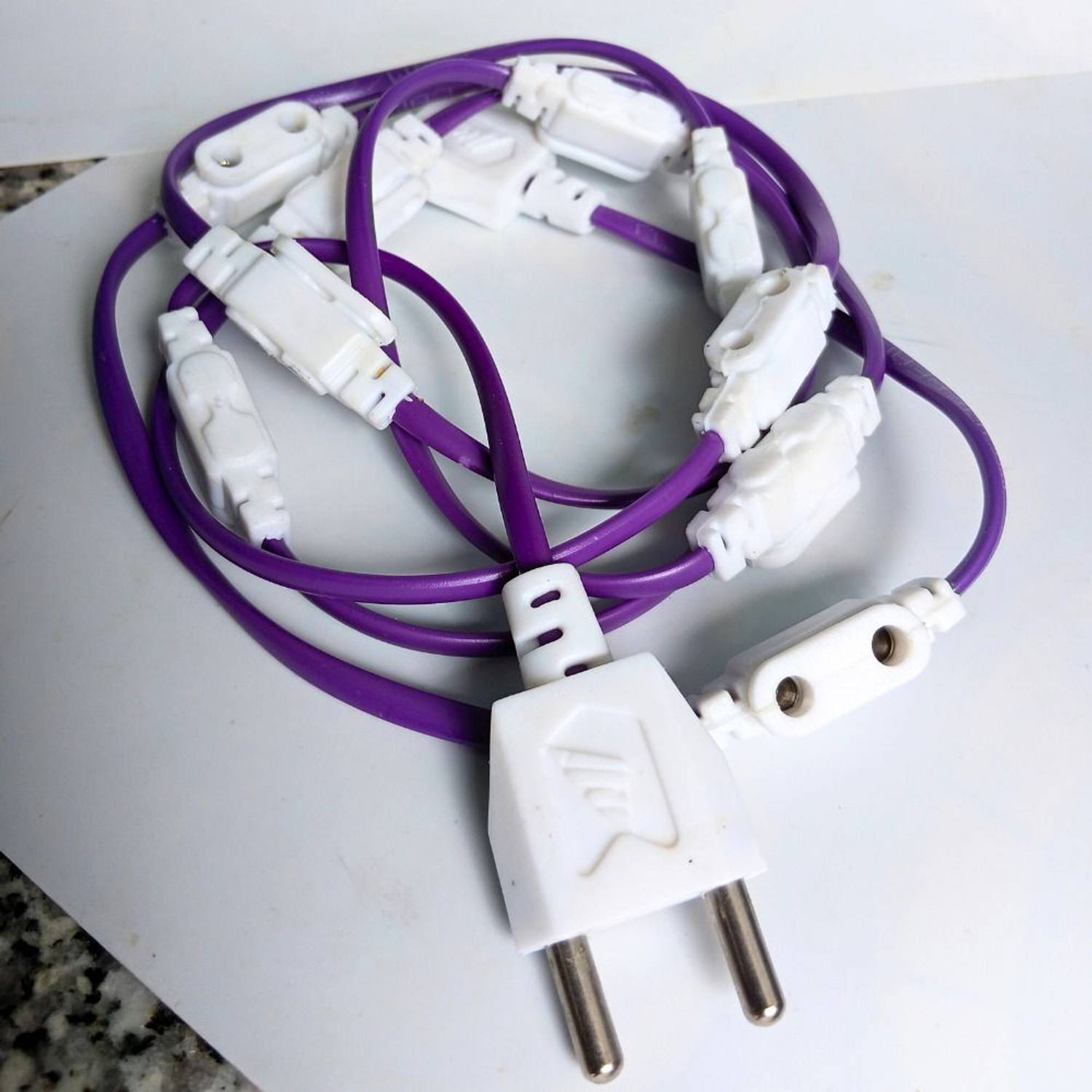 Dynebeam 10+1 LED String Light Connector (Jhalar Jointer) at ₹173 (57% Off) – Shopsy