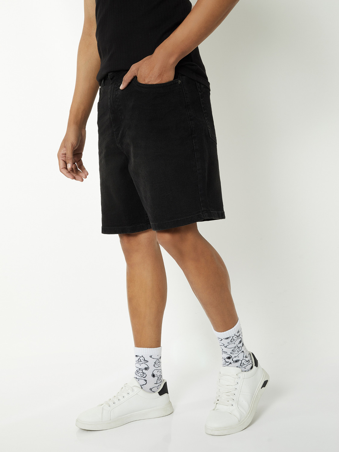 Image of MAX Solid Men Black Basic Shorts