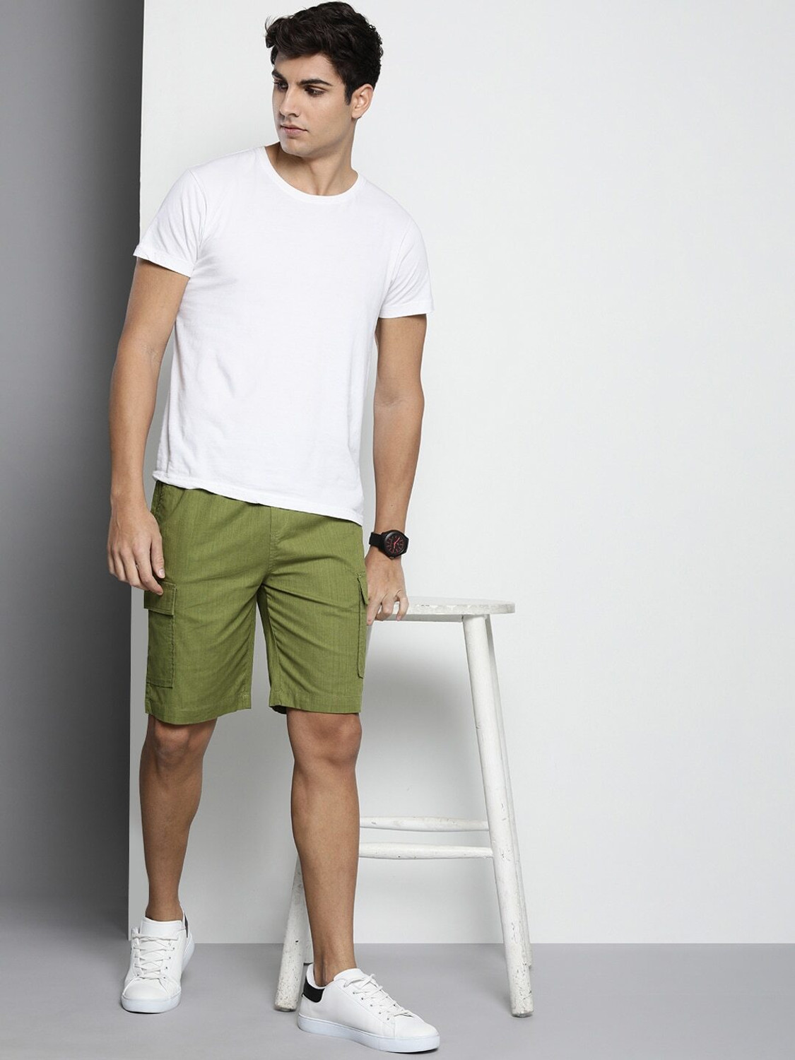 Image of The Indian Garage Co. Solid Men Green Cargo Shorts