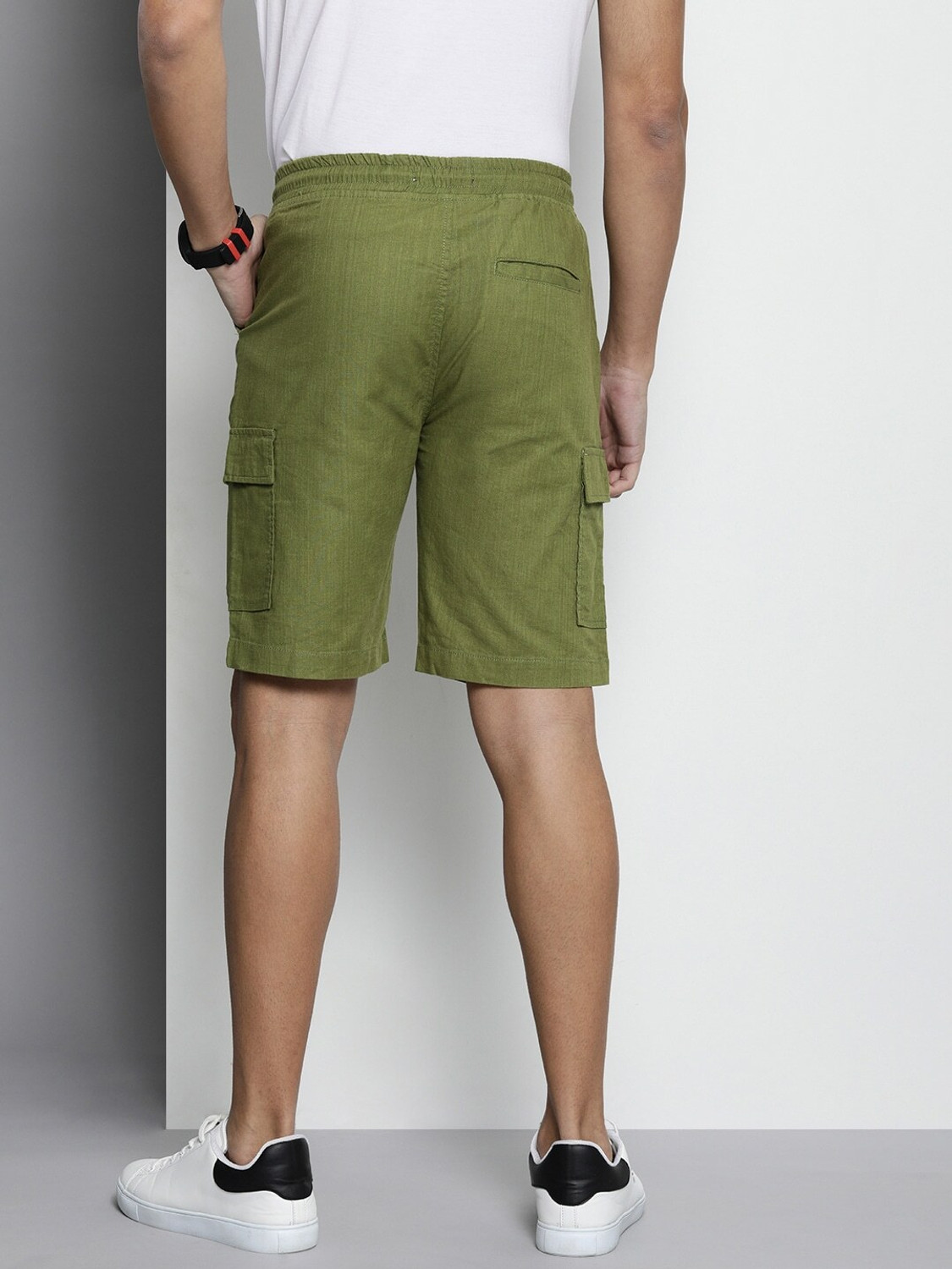 Image of The Indian Garage Co. Solid Men Green Cargo Shorts