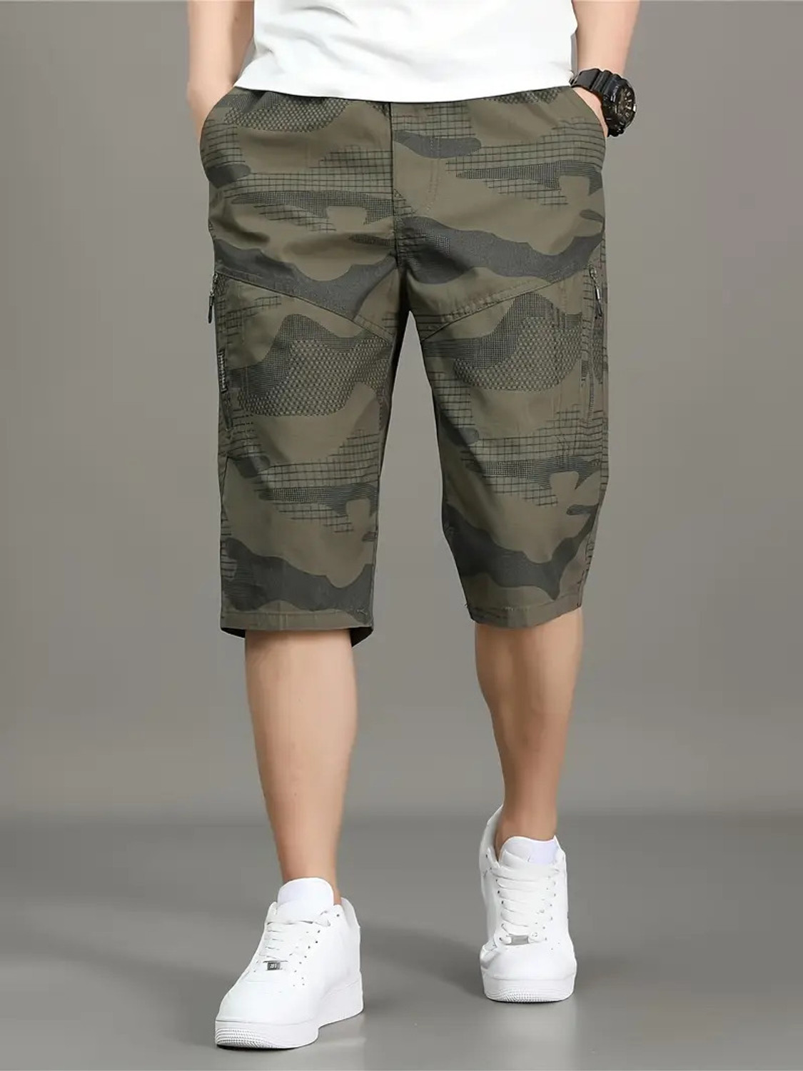 Image of sti Military Camouflage, Printed, Geometric Print Men Multicolor Cargo Shorts