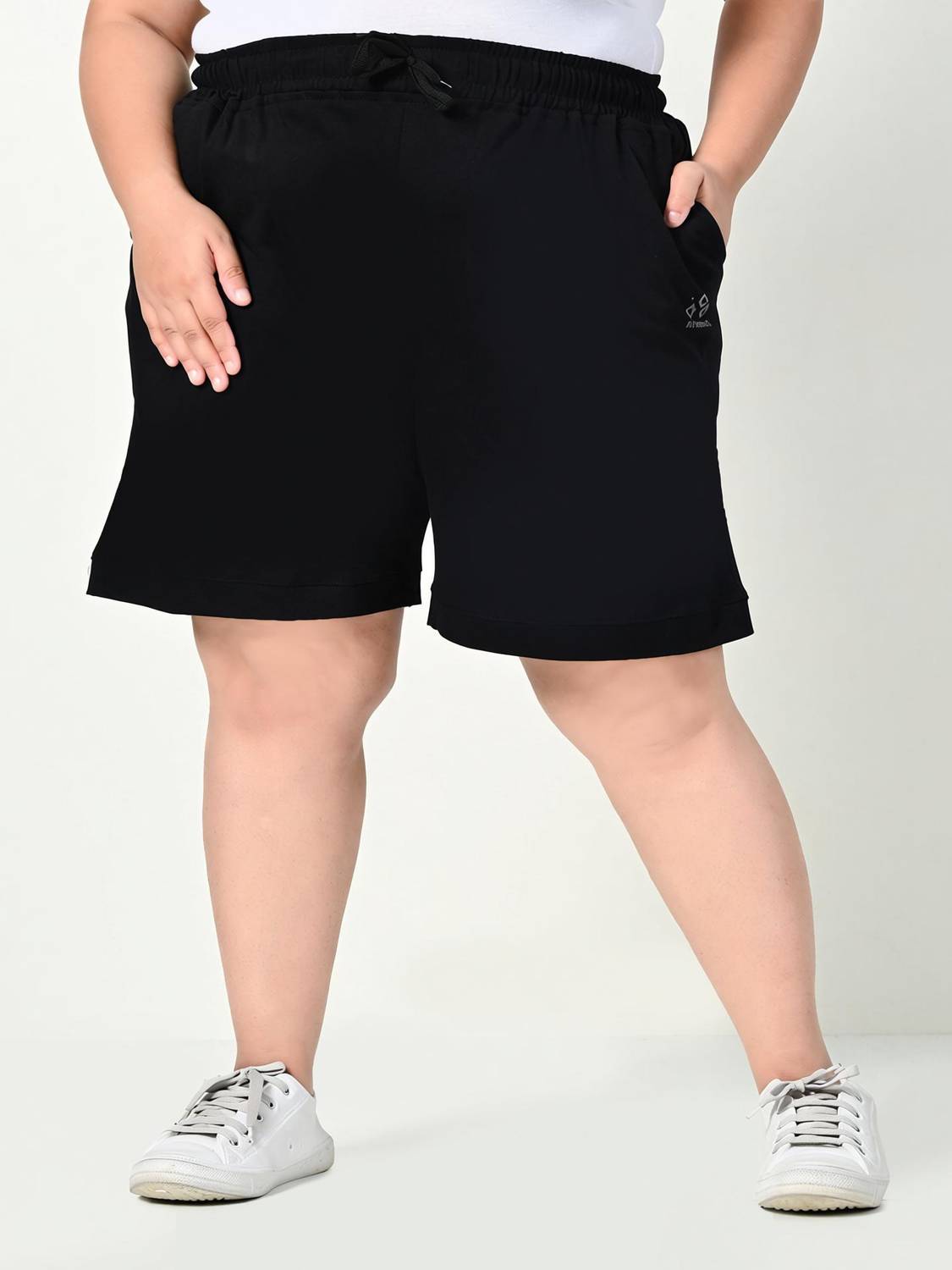 Alza Solid Women Black Regular Shorts