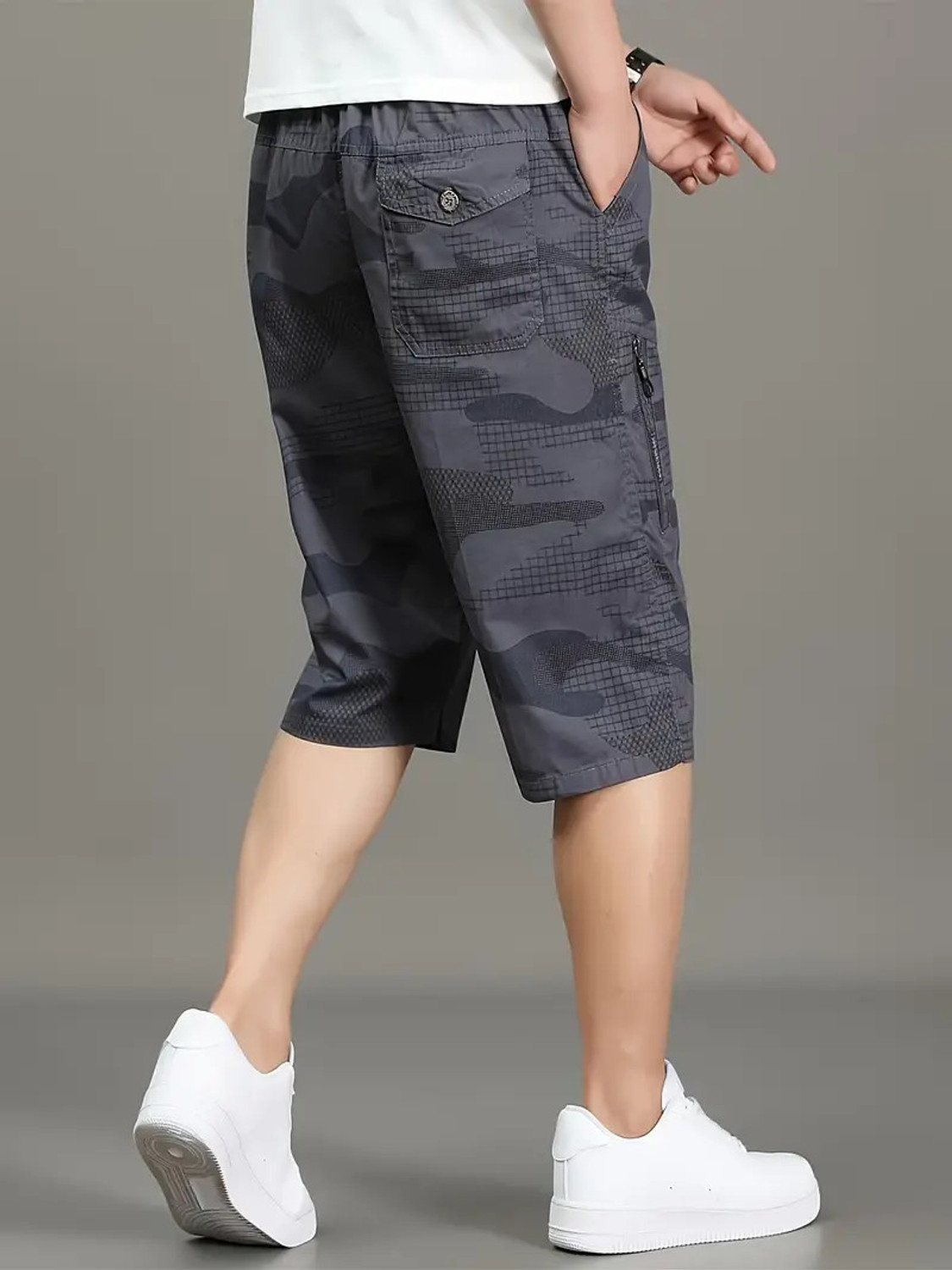 Image of sti Military Camouflage, Printed, Geometric Print Men Multicolor Cargo Shorts