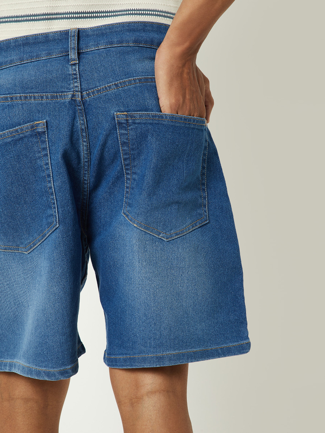 MAX Solid Men Blue Basic Shorts - Price History