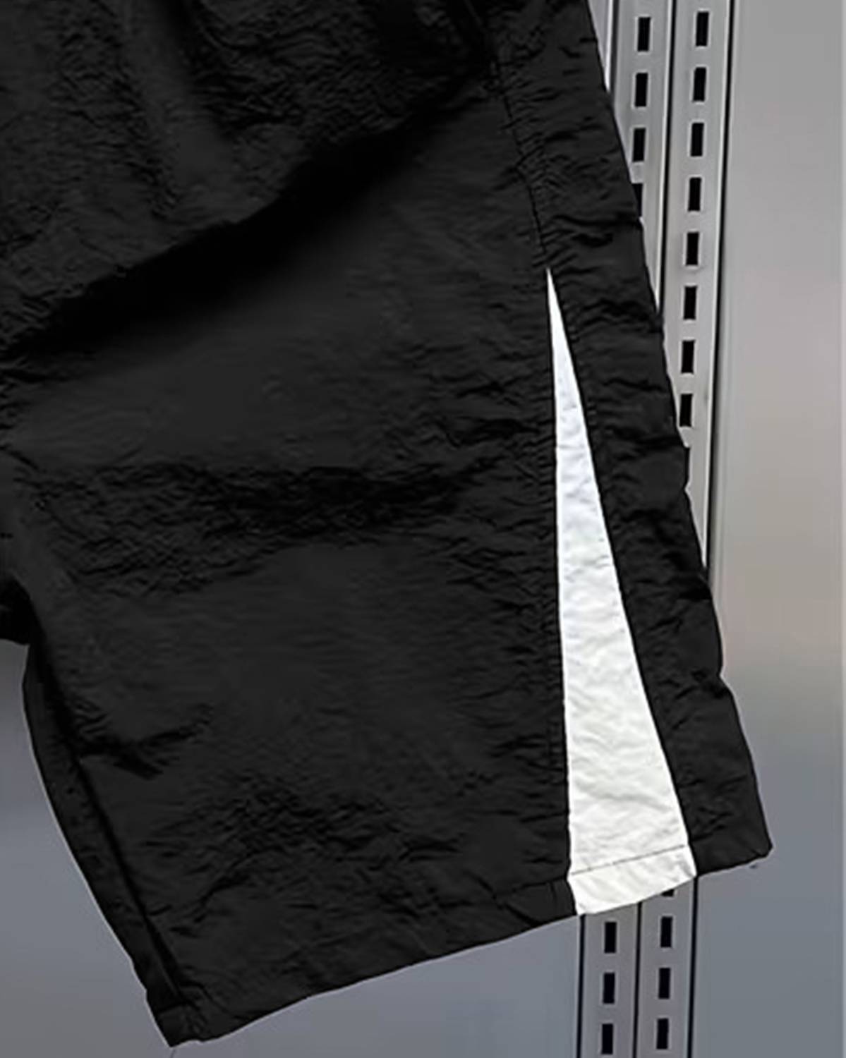 Lripsome Color Block Black Casual Shorts - Image 5