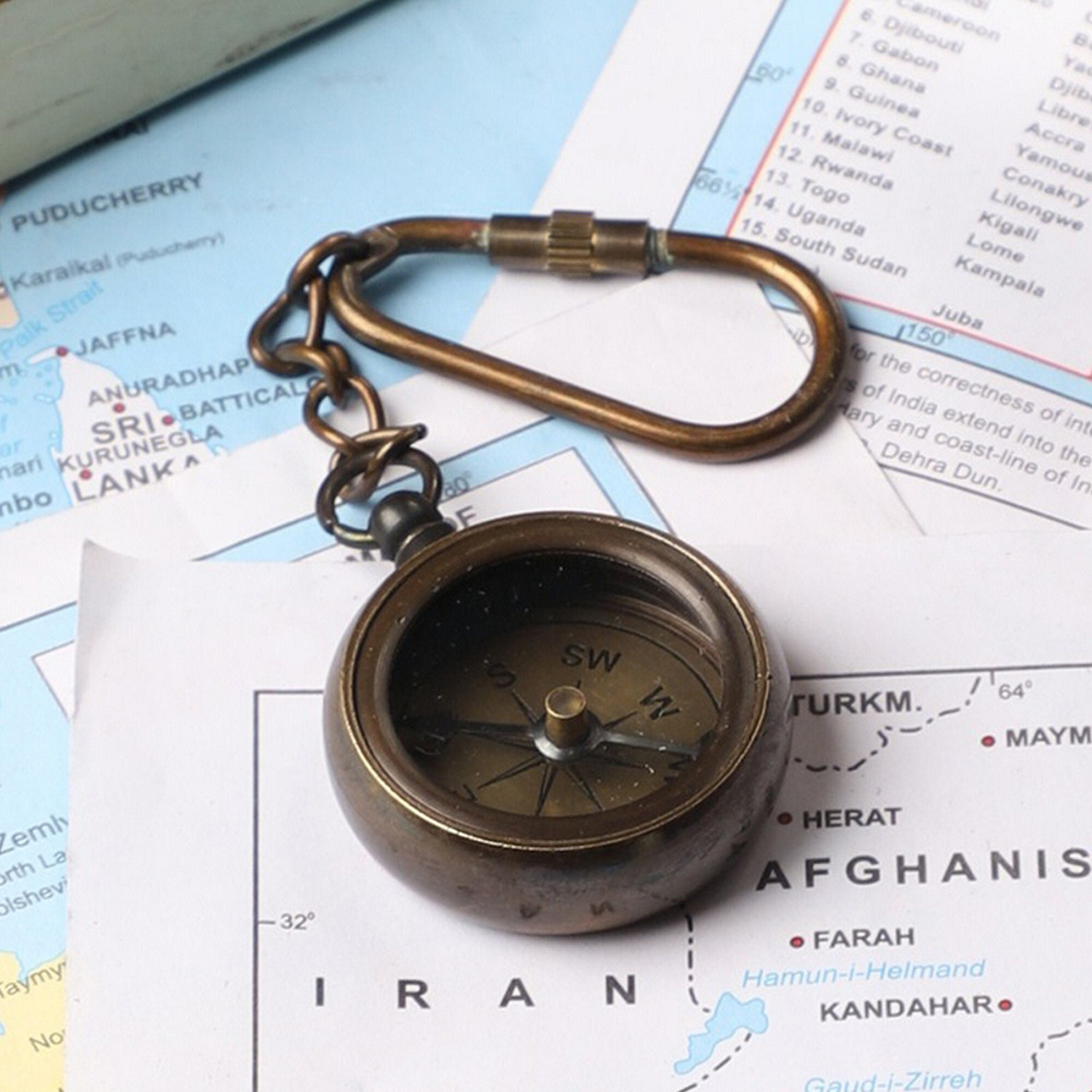 Image of HOUSE OF COMMON Antique Ross London Compass Key Chain Showpiece Decorative Showpiece - 1.2 cm