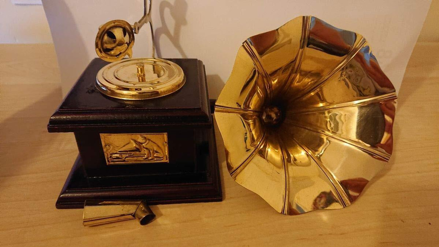 Image of JaipurCrafts Rajasthani Vintage Brass Musical Dummy Brass Gramophone Showpiece for Home Decor Decorative Showpiece - 23 cm