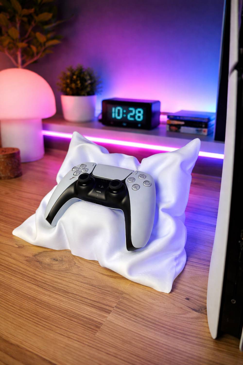 Funtrix Controller Pillow Stand - 16 cm - Image 1