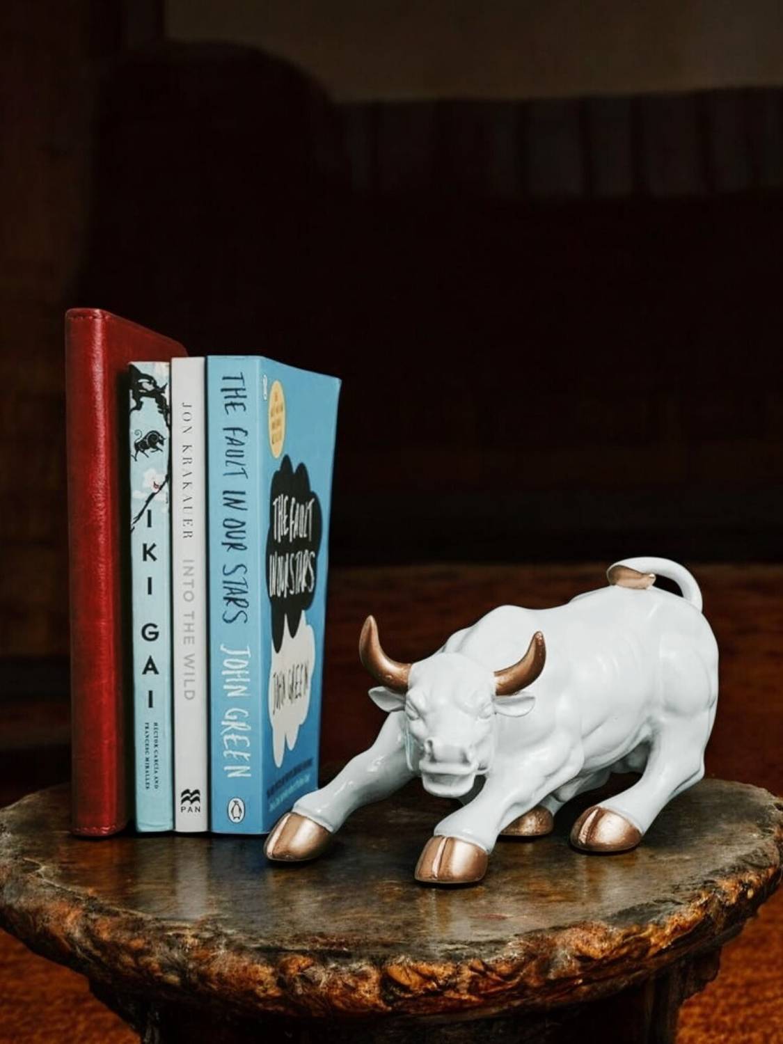 SriMaa Ventures White Bull – Antique Handcrafted Marble Dust
