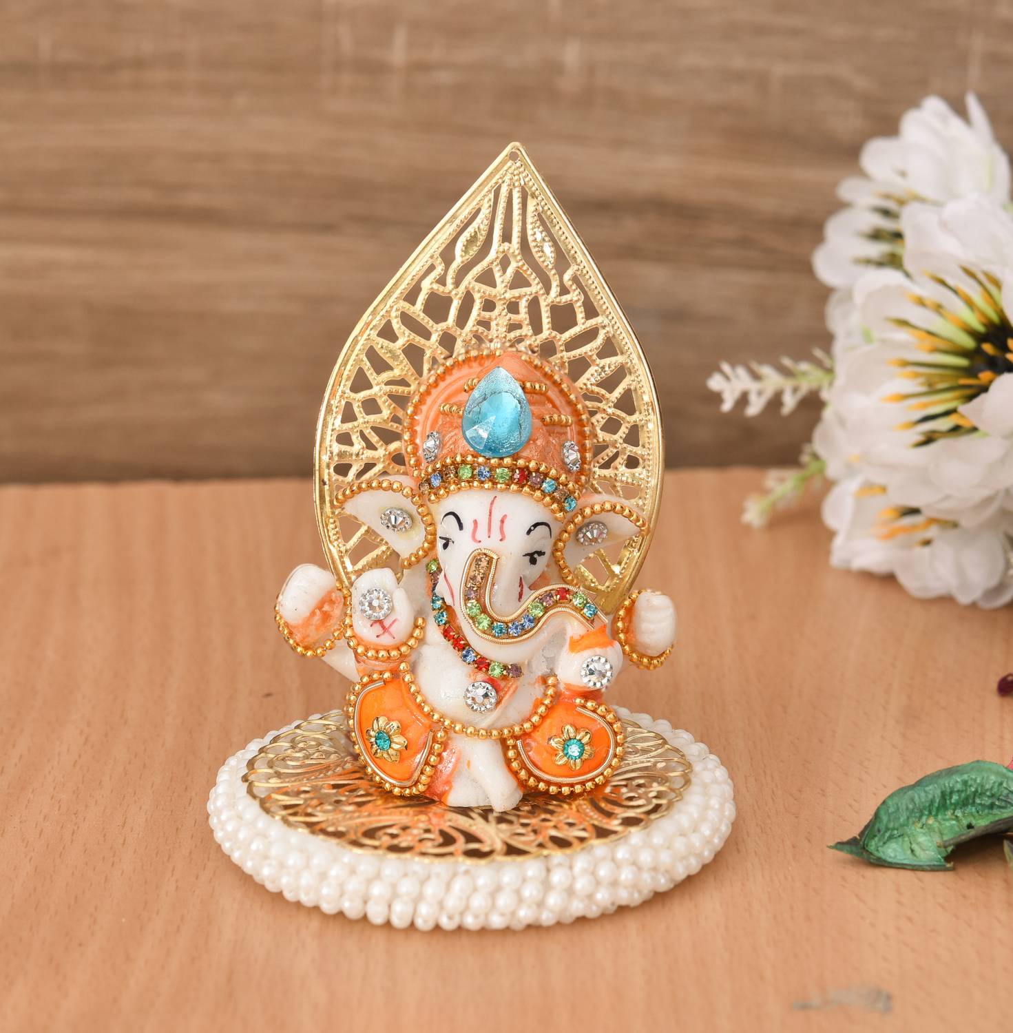 UniqueArt Ganesha Idol On Decorative Rose Flower Plate- for Home Decor Car Dashboard Decorative Showpiece  -  7 cm