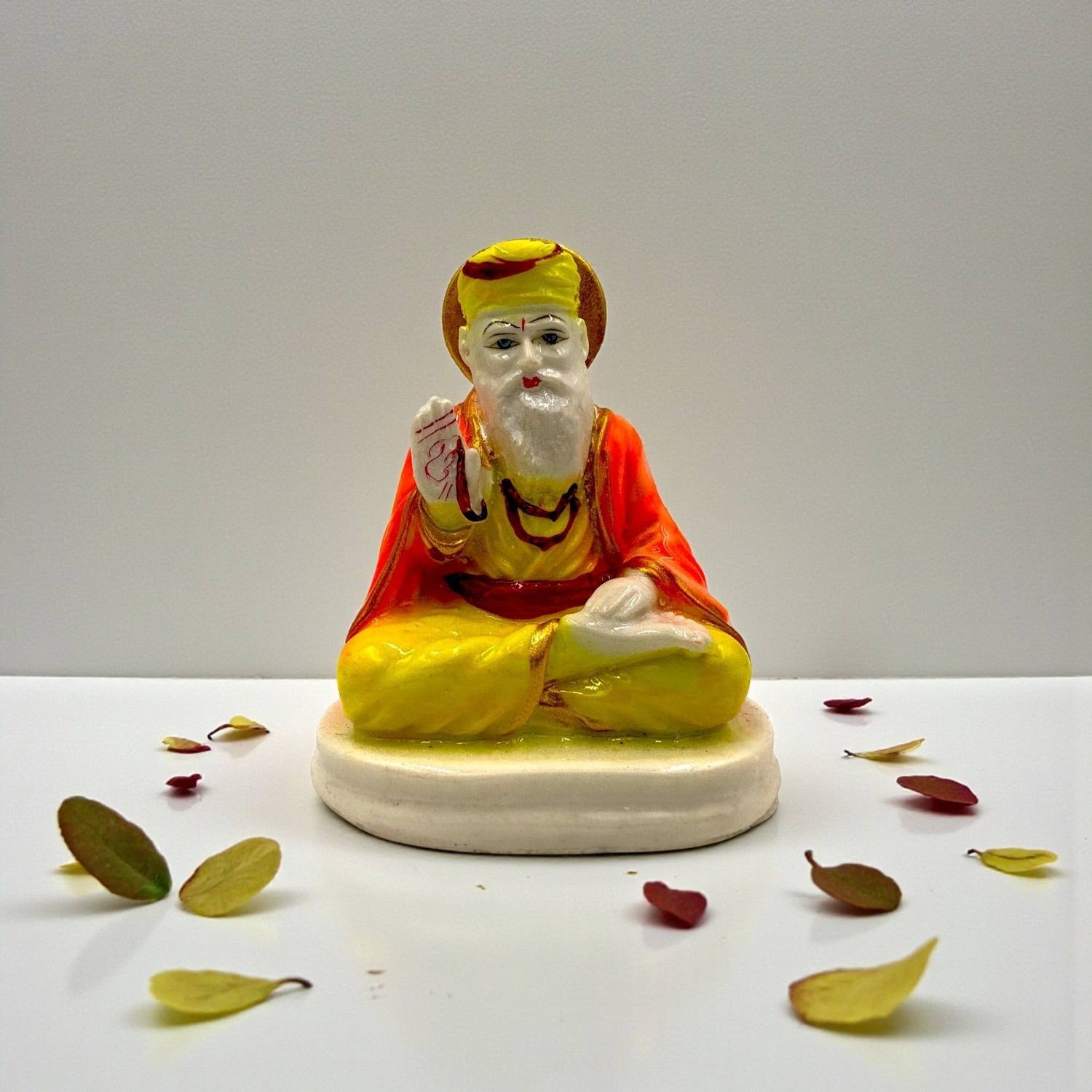 AVG ARTISTRY Guru Nanak Ji Guru Nanak Dev Ji Idol Statue for Car Dashboard Decorative Showpiece - 8 cm