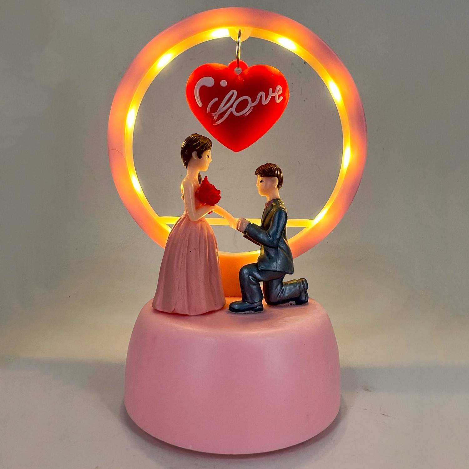 Elegant Lifestyle Light Love Couple Statue for Home Decor