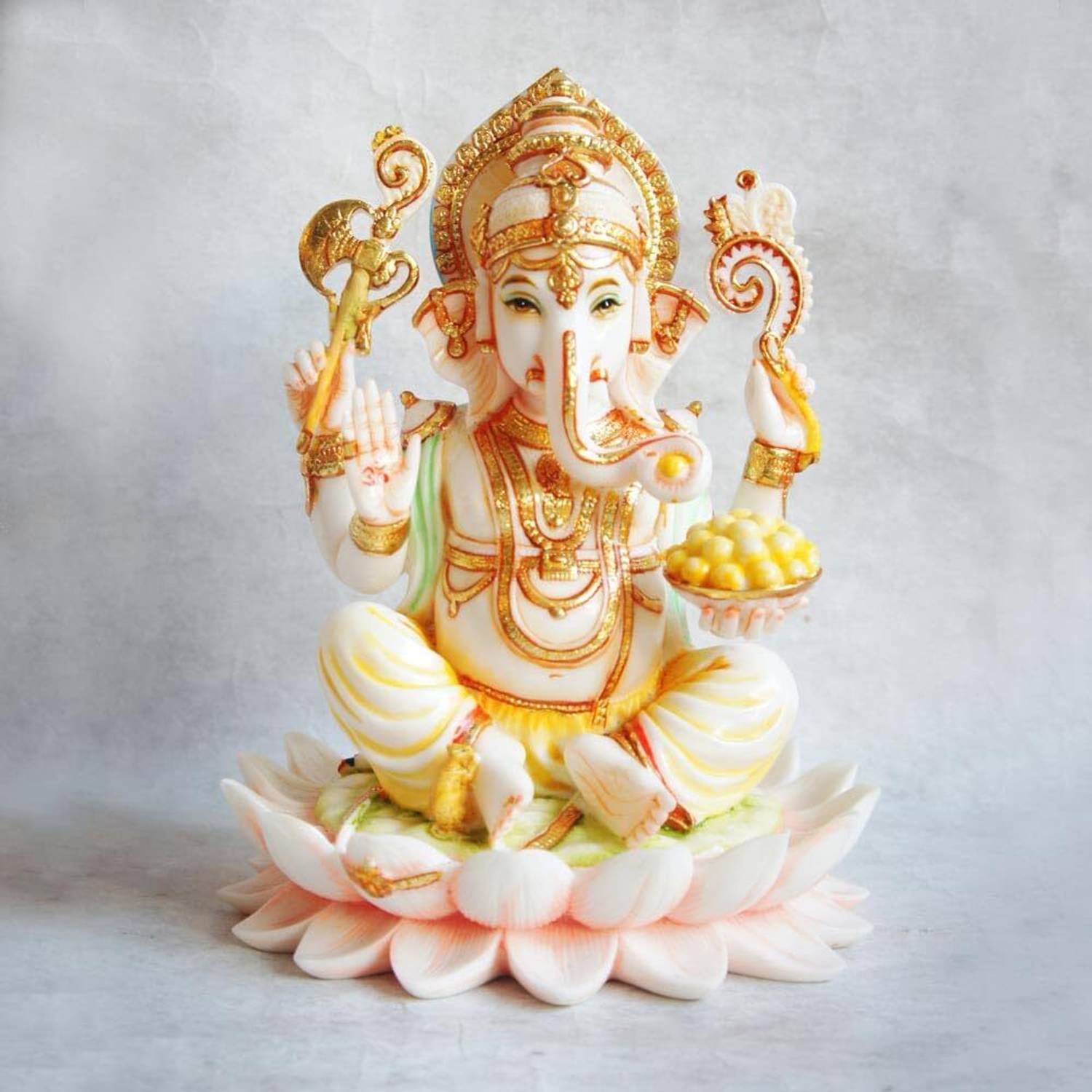 RD MANUFACTURING Ganesha Murti Statue Sitting on Lotus Flower, Gold Leaf Ganpati Figurine Decorative Showpiece - 30.5 cm