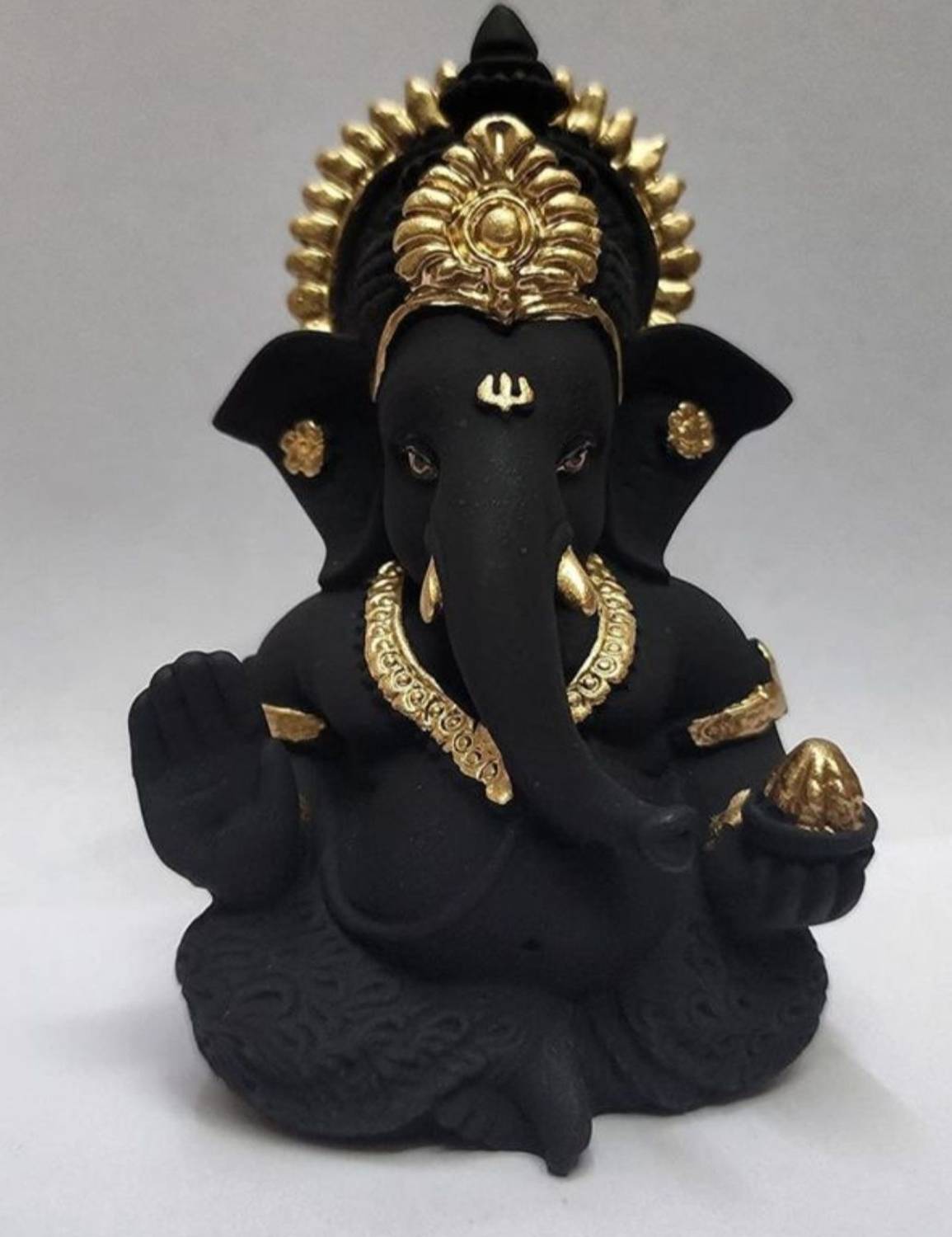 Chank Handcrafted Lord Ganesha Idols for home decor|God idols for car dashboard Decorative Showpiece  -  8 cm