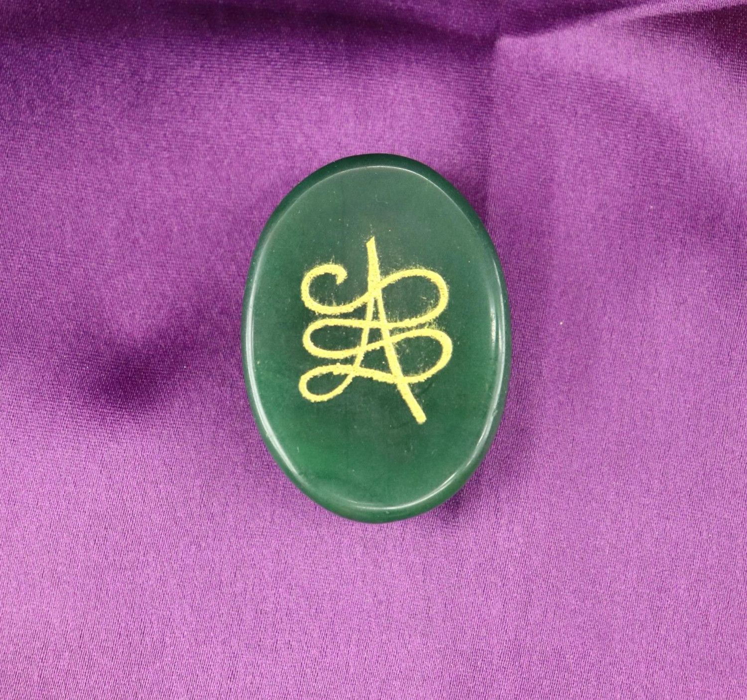 Image of Multiagate Green Jade Crystal Money Switch Word & Zibu Symbol of Prosperity Oval Shape Decorative Showpiece - 0.5 cm