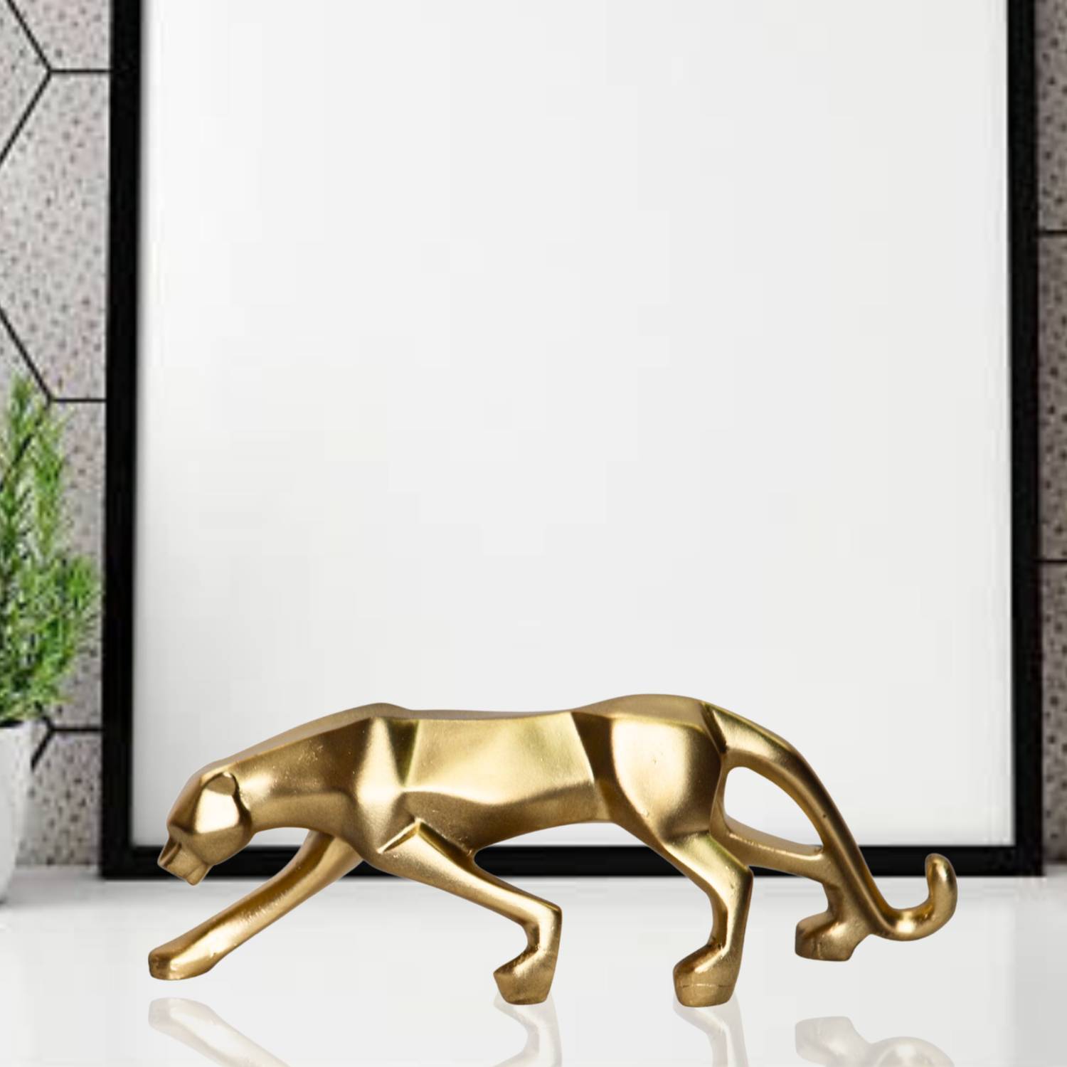 BECKON VENTURE "Mini:Handcrafted Small Jaguar Figurine-Captivating Elegance in a Compact Design Decorative Showpiece  -  8 cm