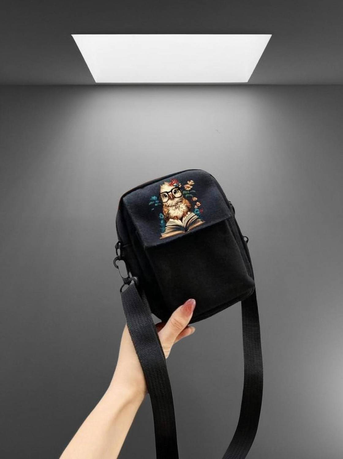 CHAIN SHOPPERS Black Sling Bag goggles_11