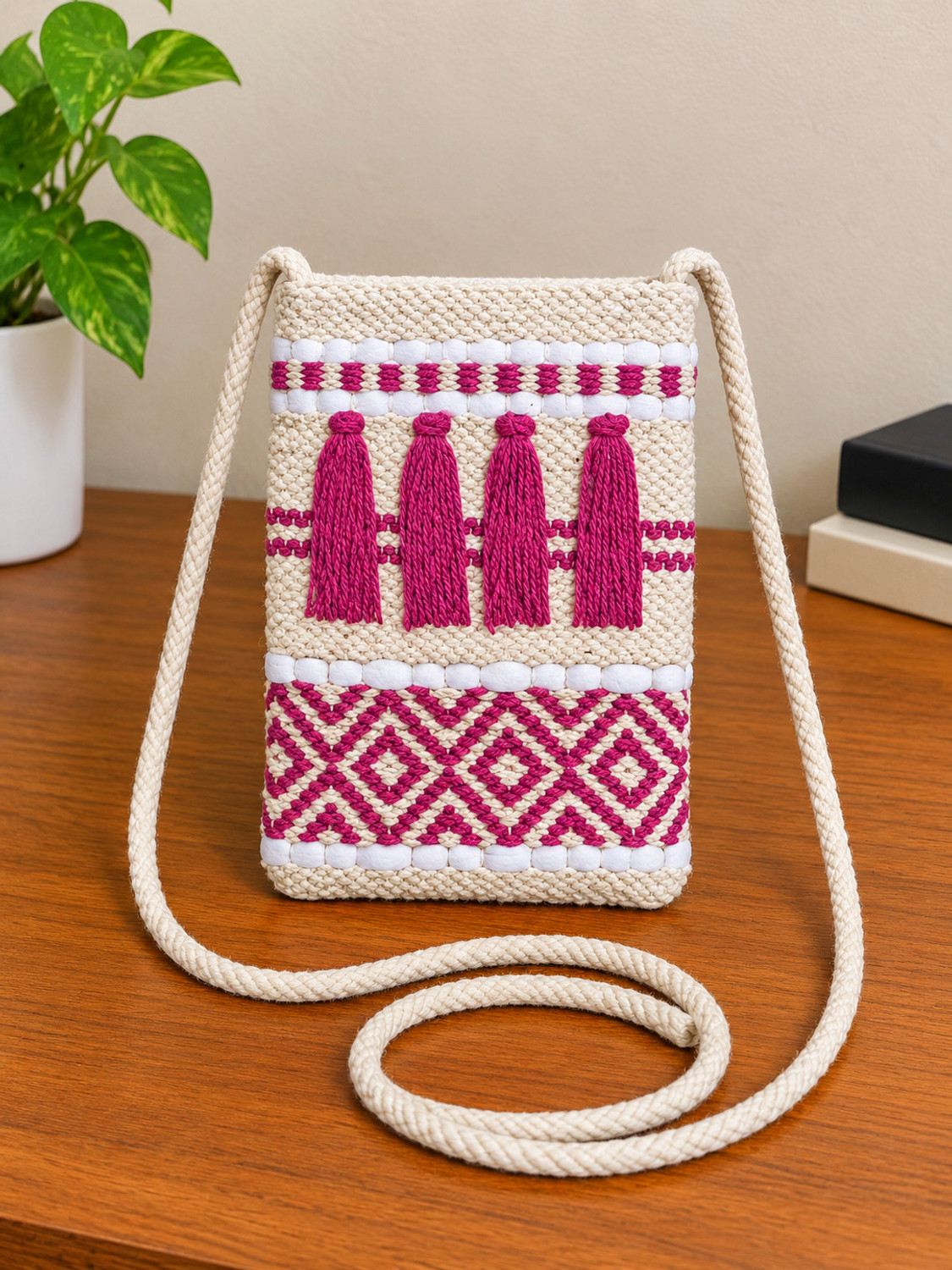 Image of TARA HANDLOOM Pink, White Women Sling Bag 4 FRINGE PINK DIAMOND MOBILE