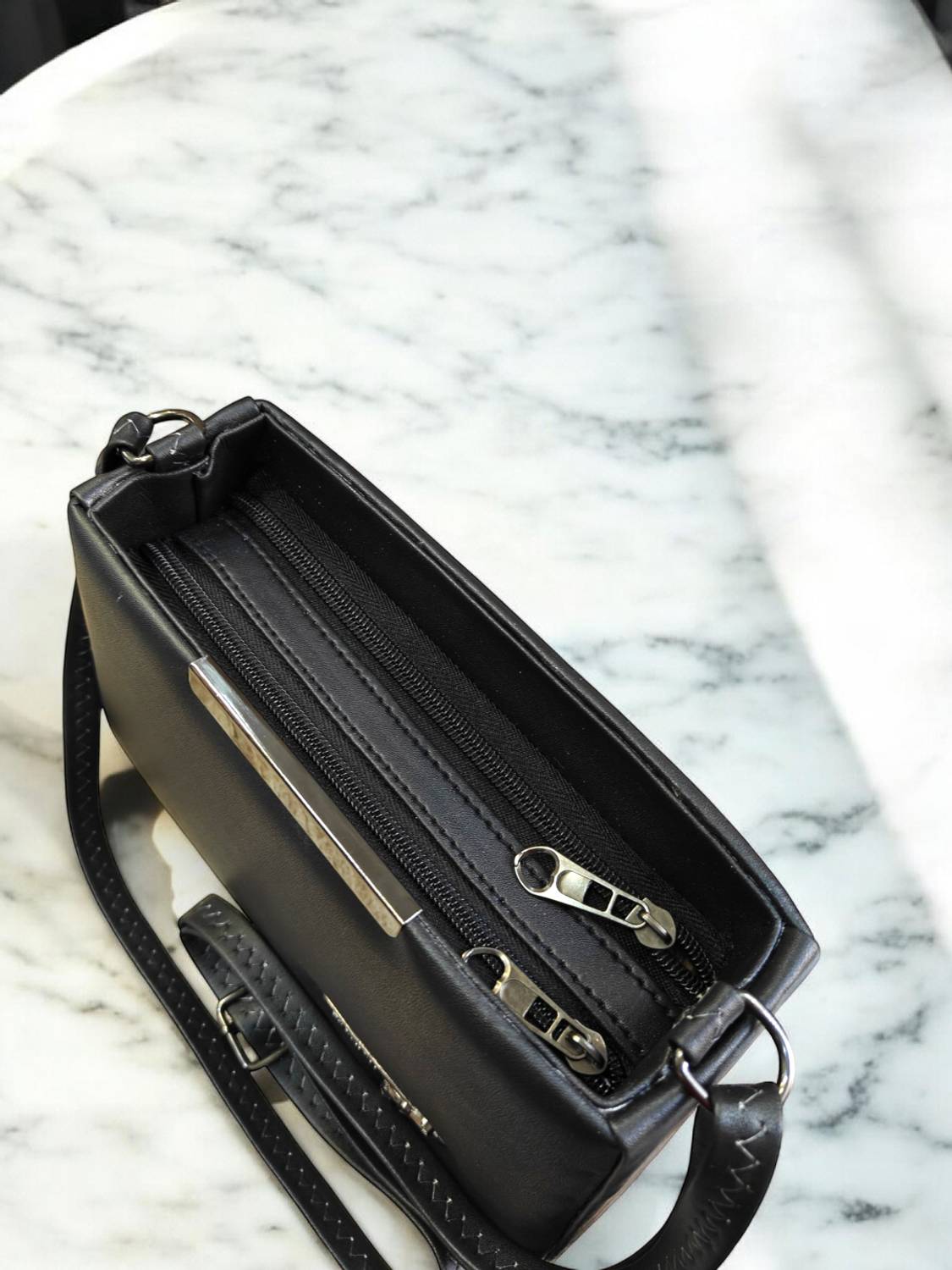 ANISHTRADERS Black Sling Bag Women Stylish Sling Bag for Women Side Purse Crossbody Handbag