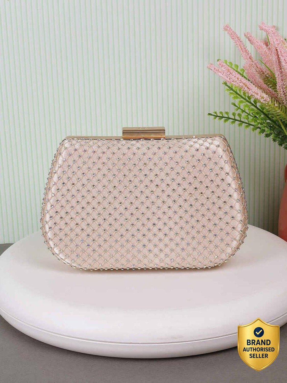 Image of MOCHI Gold Clutch 38-115