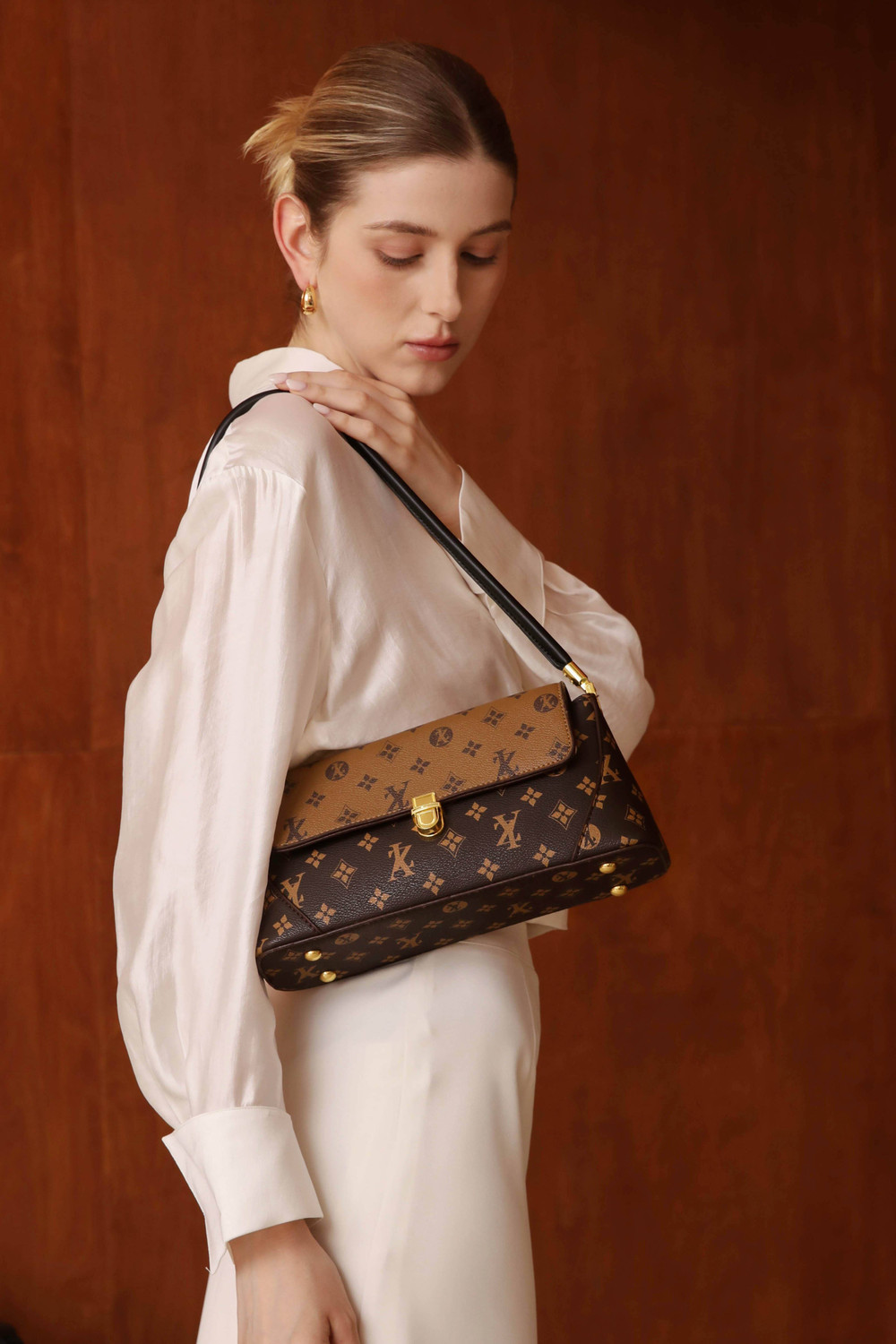 Image of Diva Dale Brown Shoulder Bag Stylish Designer Fashionable Premium Luxury