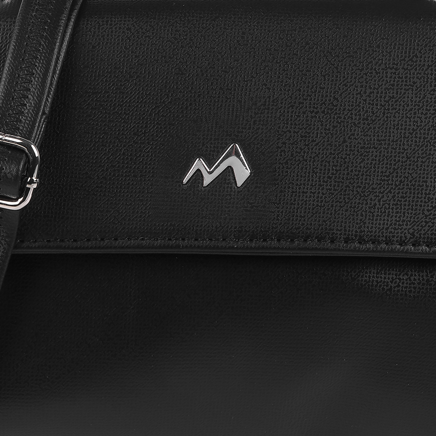 Image of METRO Black Sling Bag 230-28