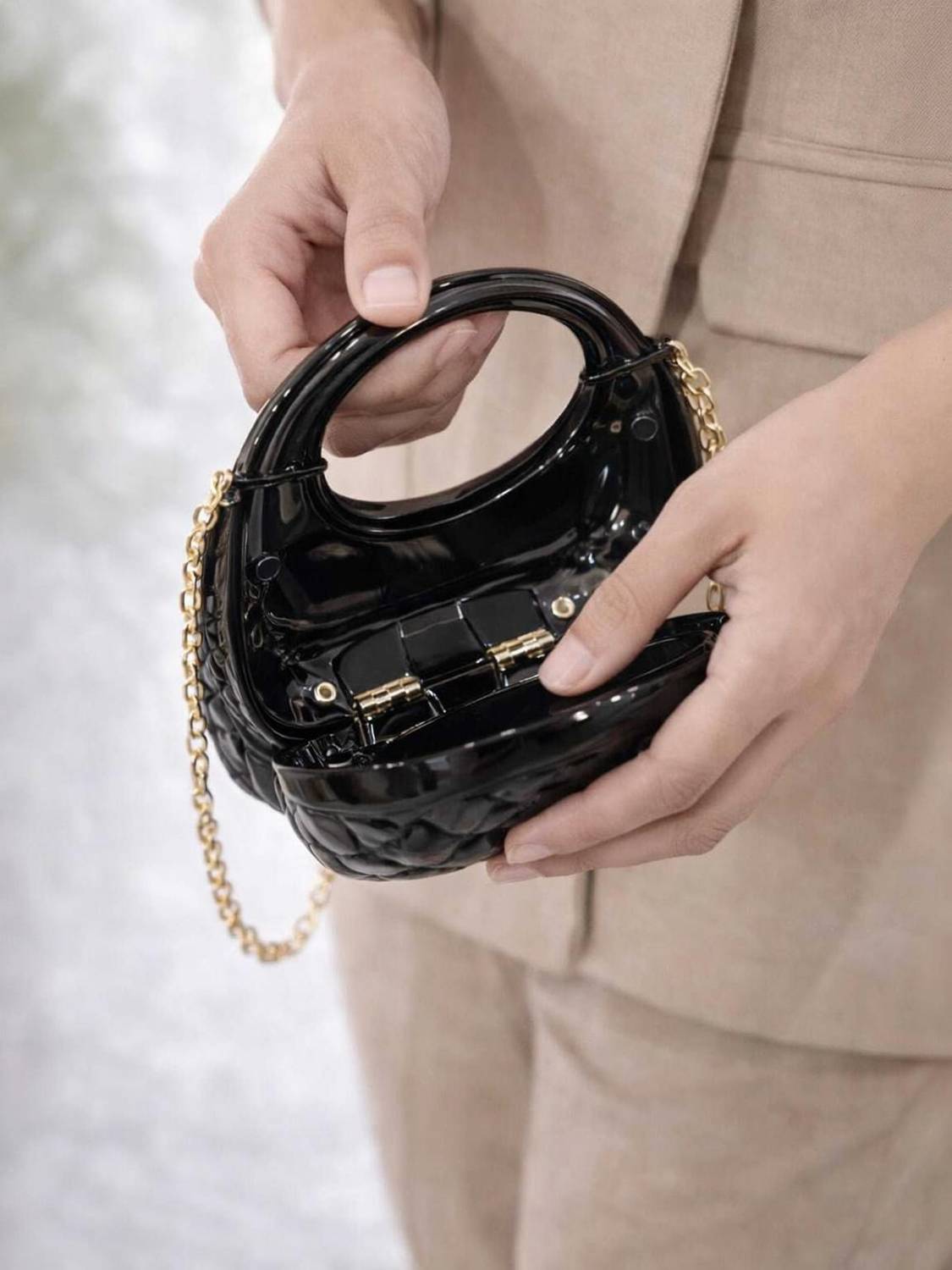 bellechic Black Sling Bag Mini Moon Cross Body Side Bag, Handbag for Fashion, Golden Chain mini (Metallic)