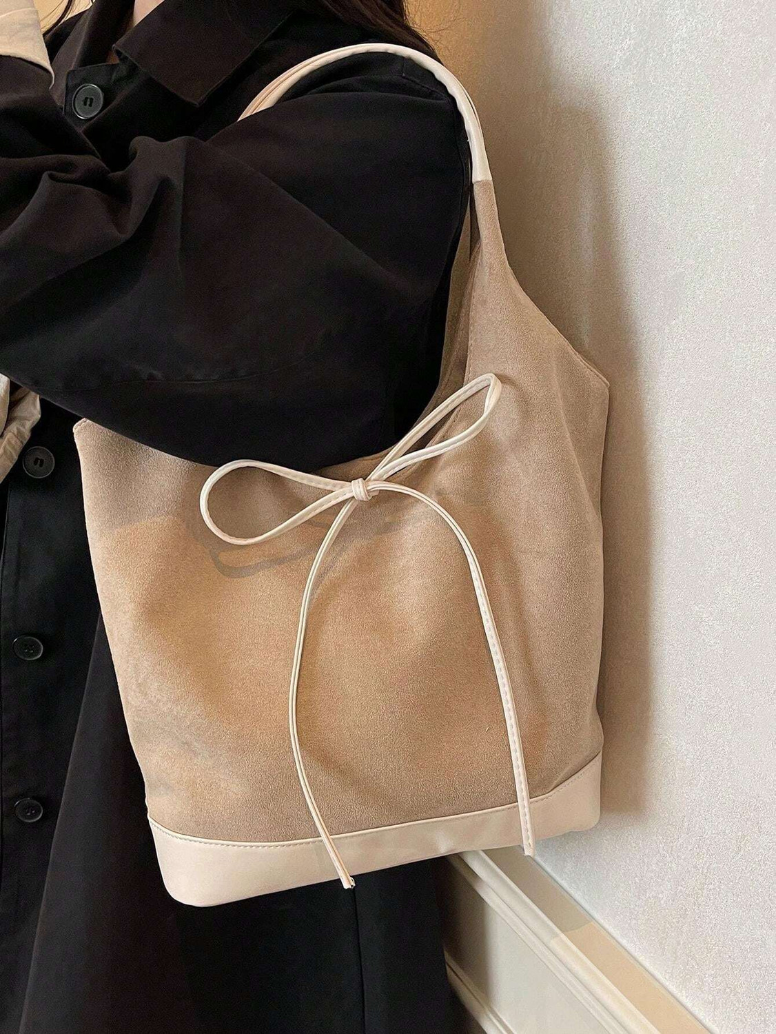 Image of Purplehunt White Sling Bag 1PDWHITE