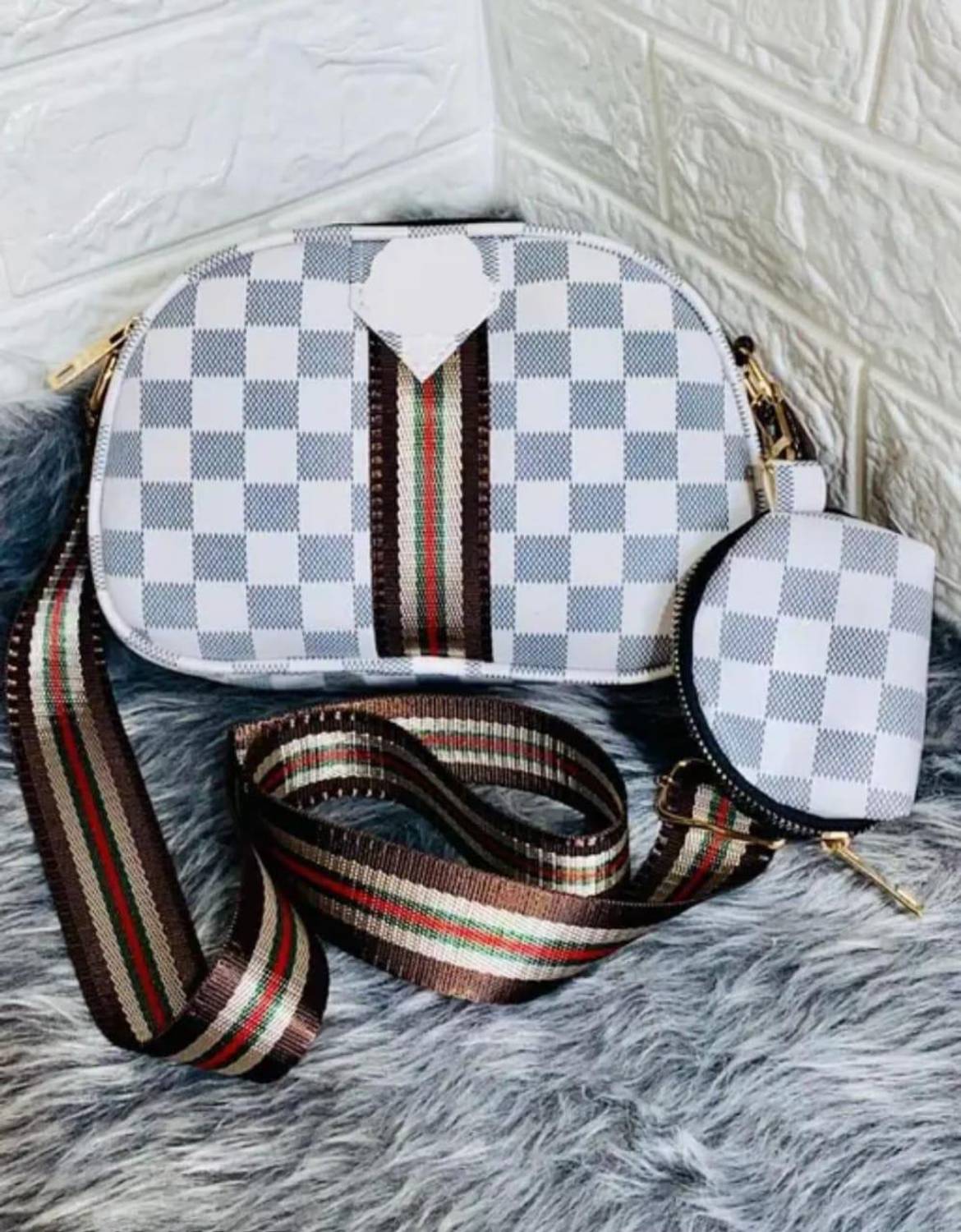 Le Loot White Sling Bag SLING BAG GUCCI - Price in India