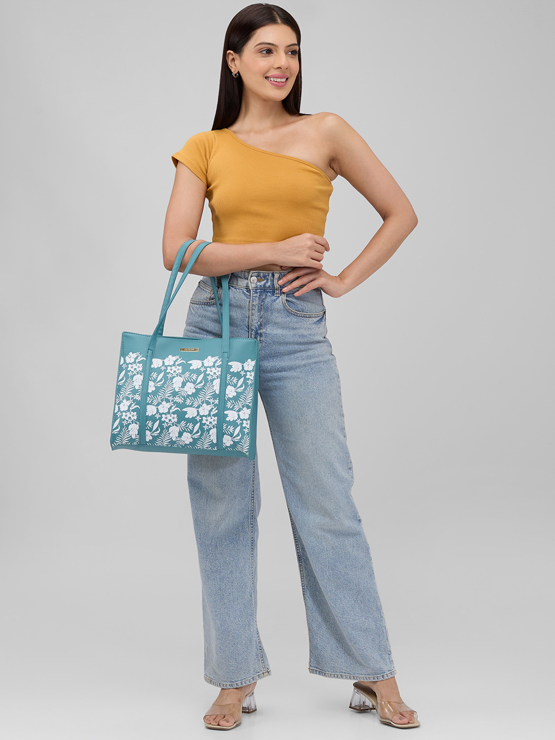 Image of Caprese Green Tote Lively