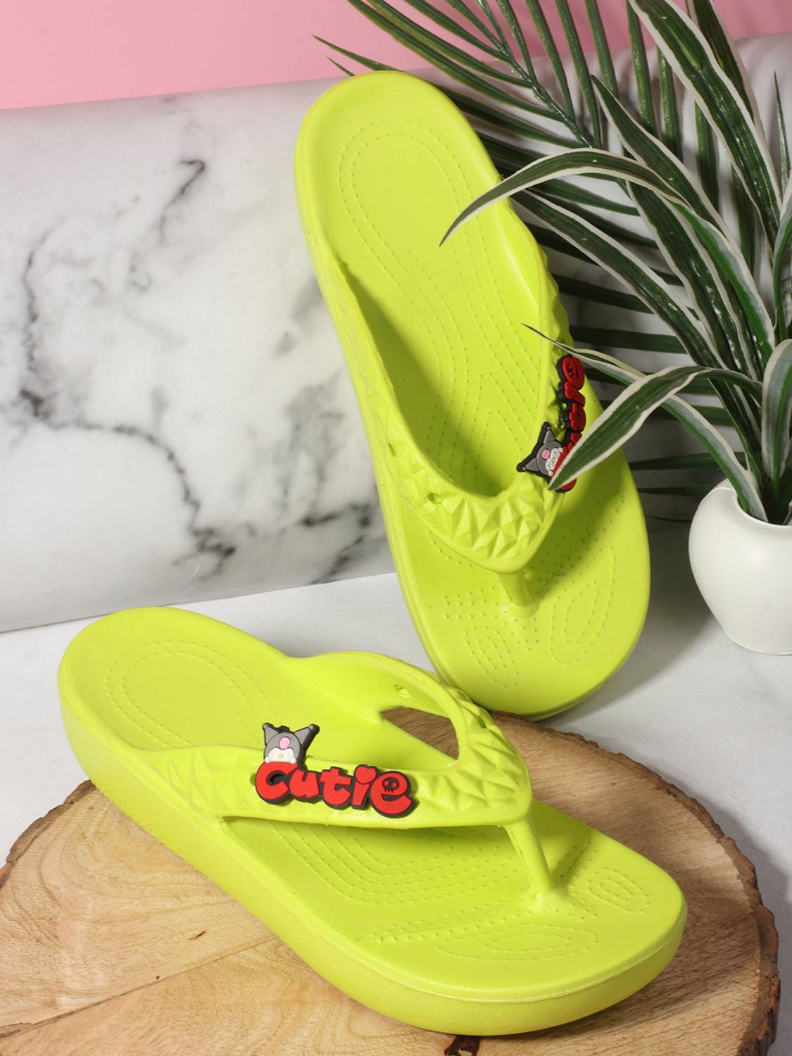 Alishtezia Women Flats