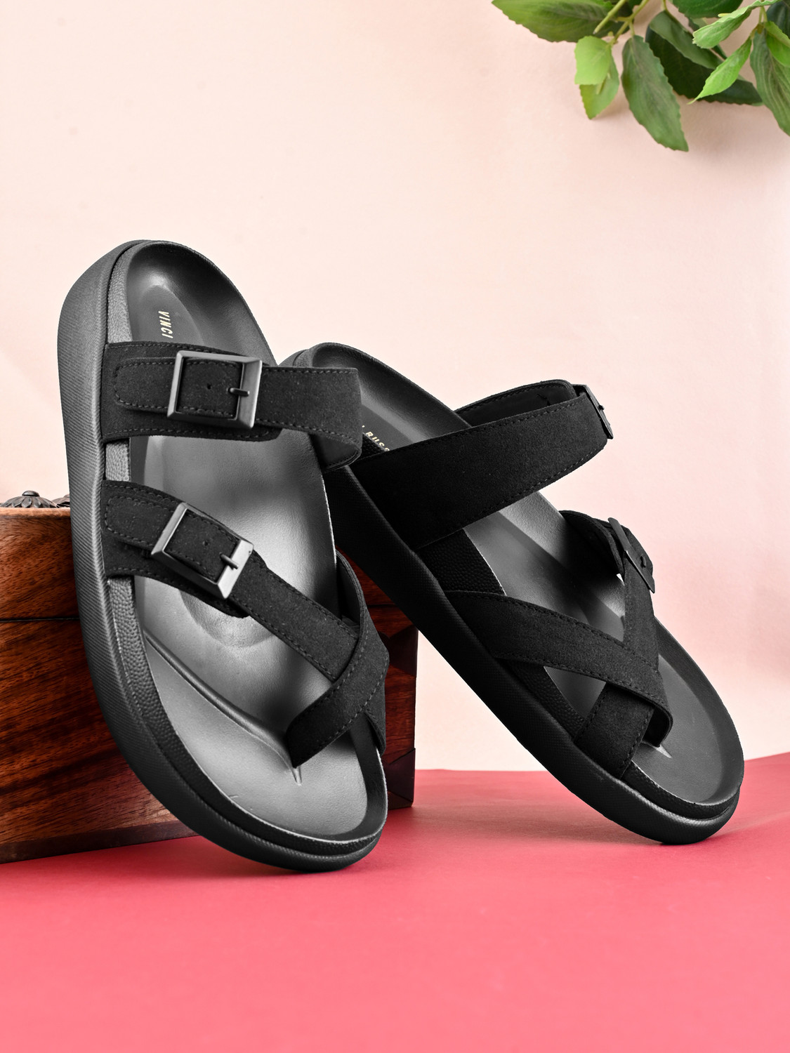 Image of VINCI RUSSO Men Slippers