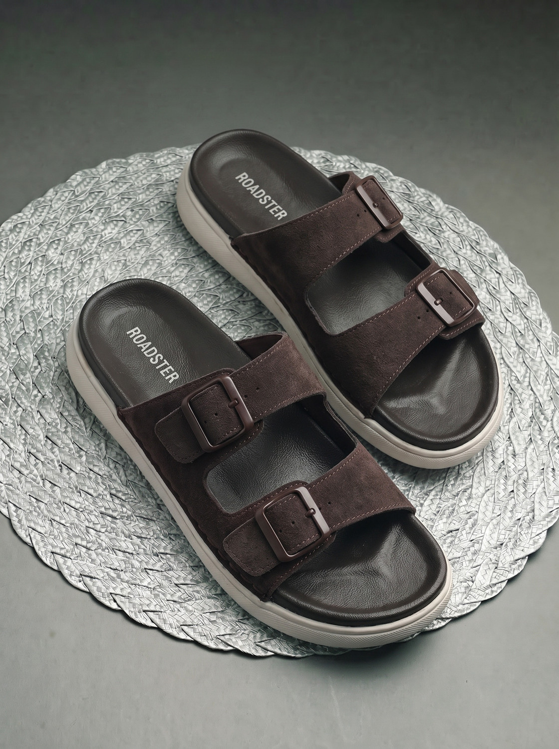 Image of Roadster Men Slides (Brown, 6)