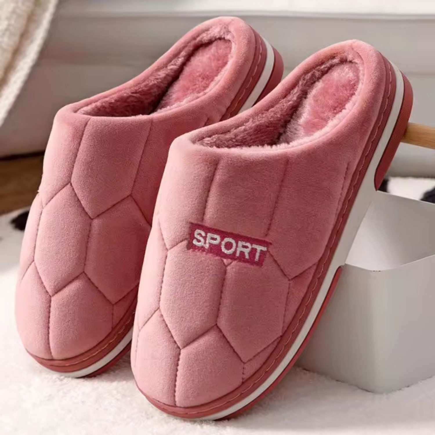 Image of WOLVESDEN Unisex Slippers