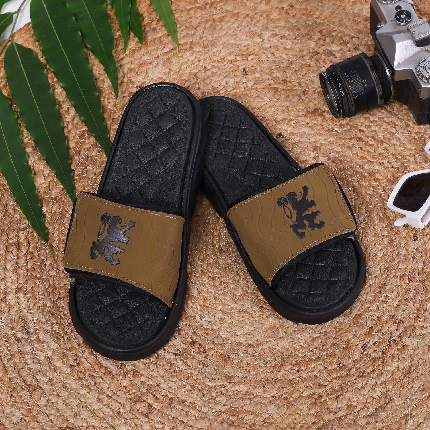 STYLE HEIGHT Men Brown Slides - Image 3