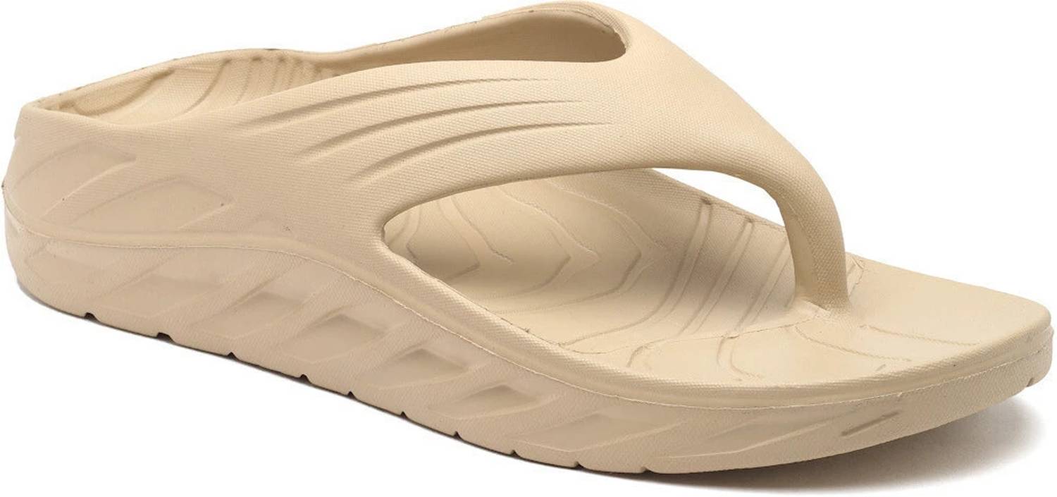 BERSACHE Men Beige Flip Flops - Image 4
