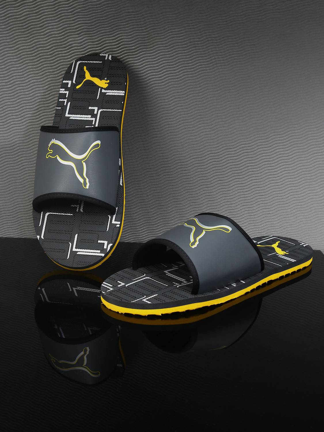 PUMA Men Stellar Slide V6 Slides - Image 2