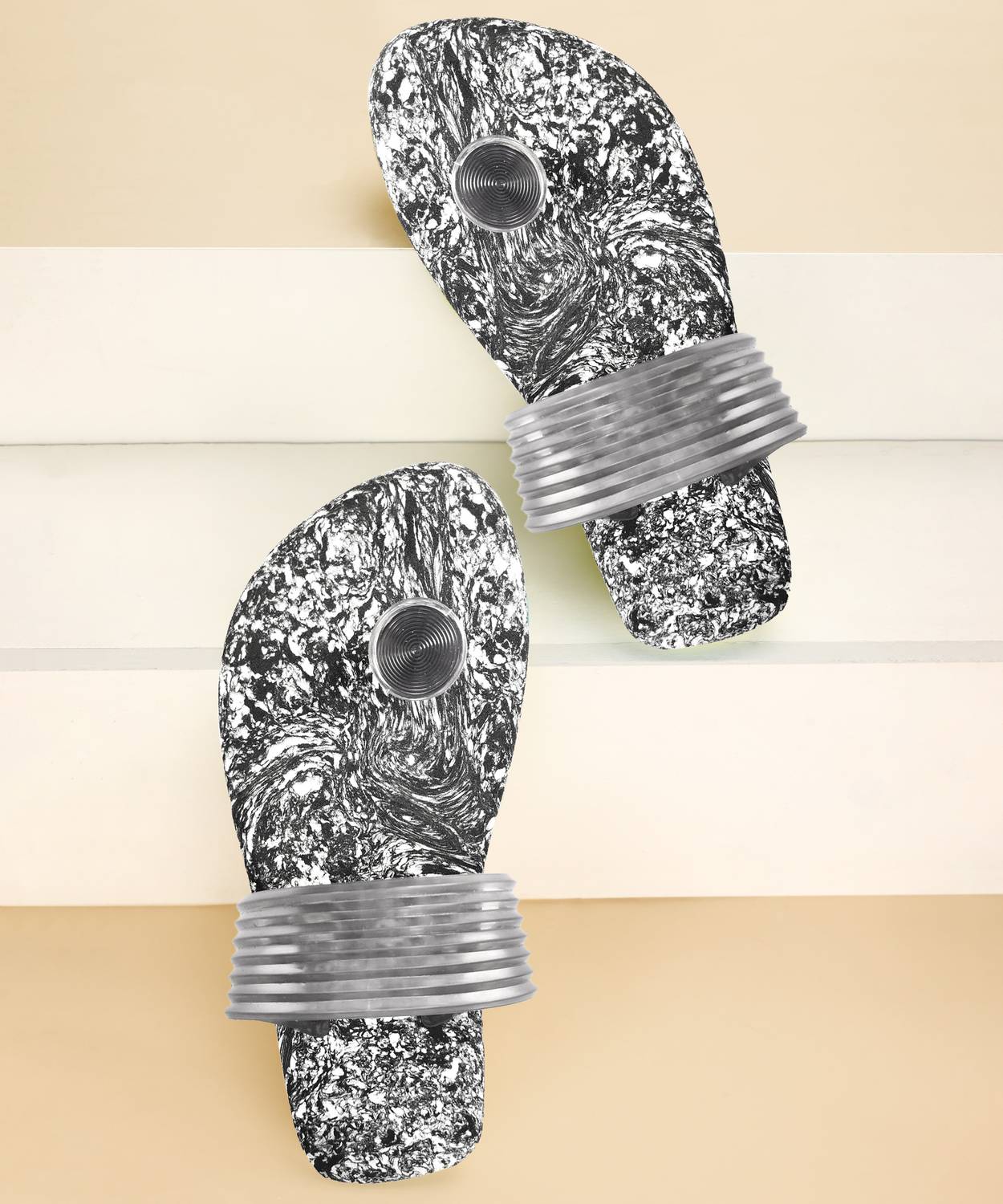 MAXOUT Men Slippers