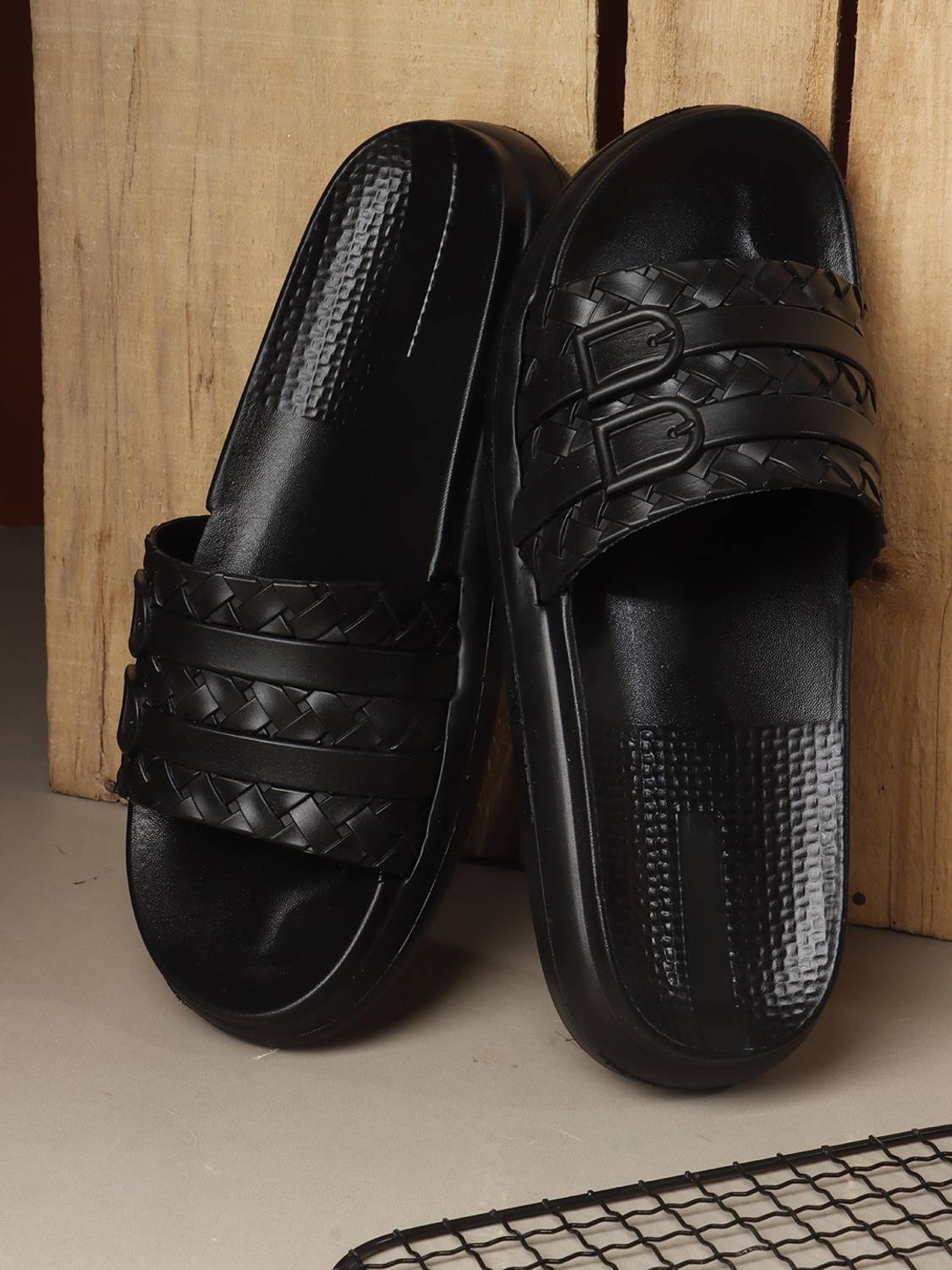 TWIN TOES Women Slides