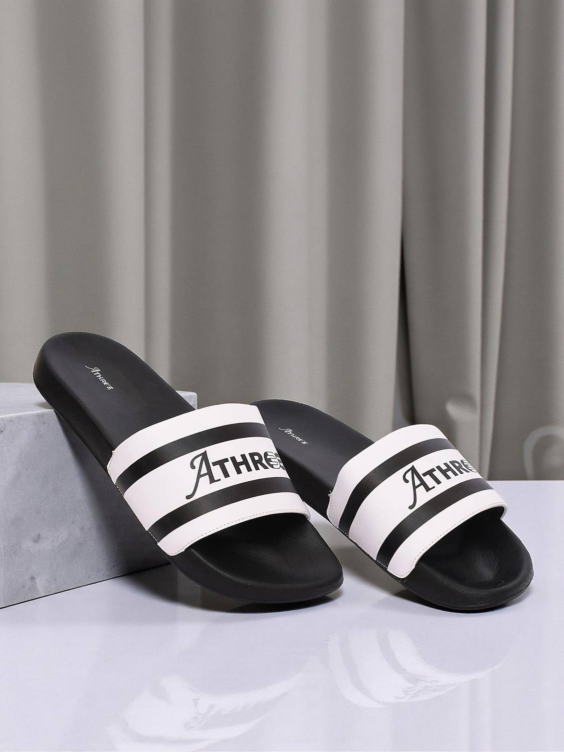 ATHREE Men Slides