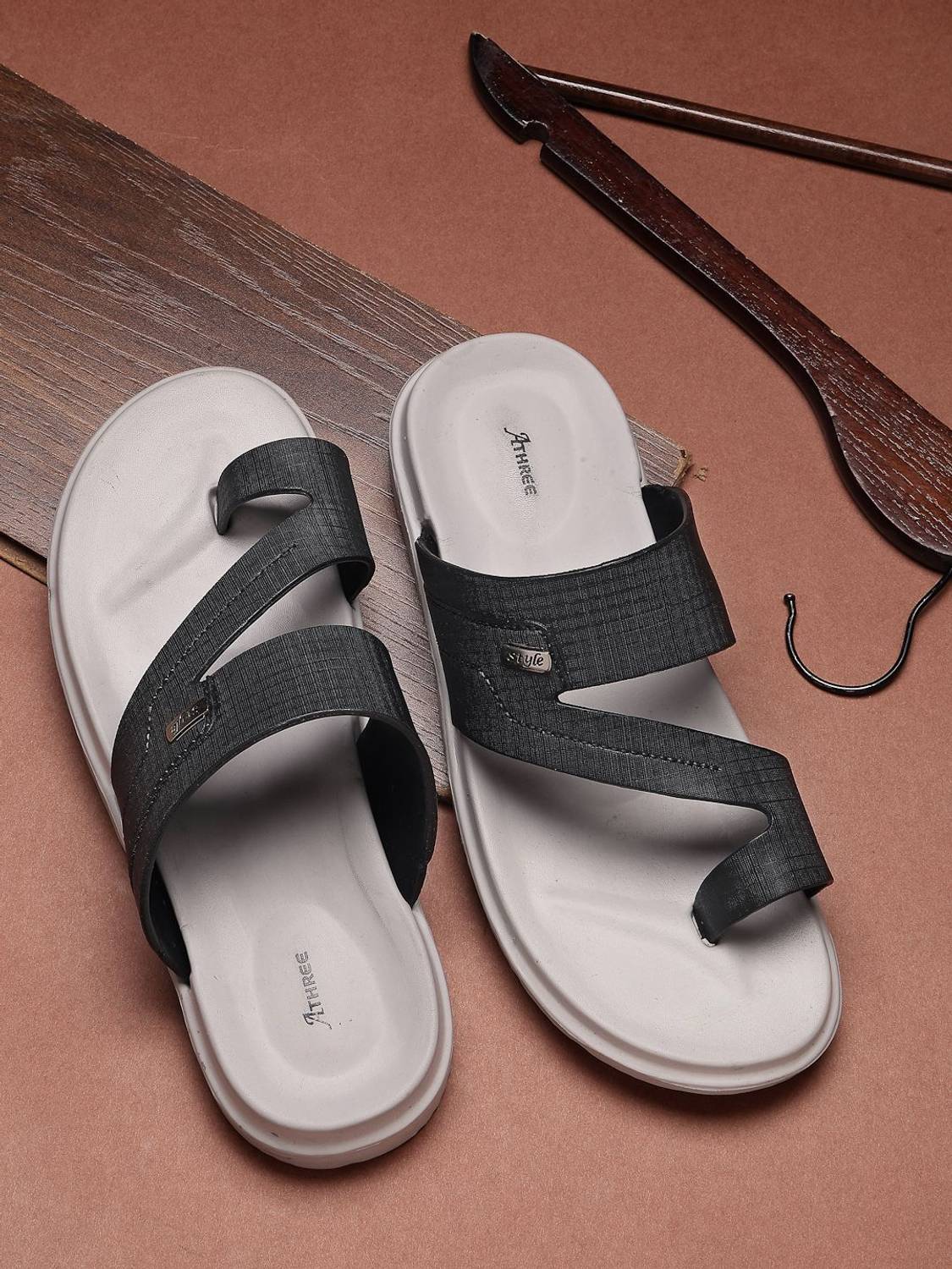 ATHREE Men Slippers