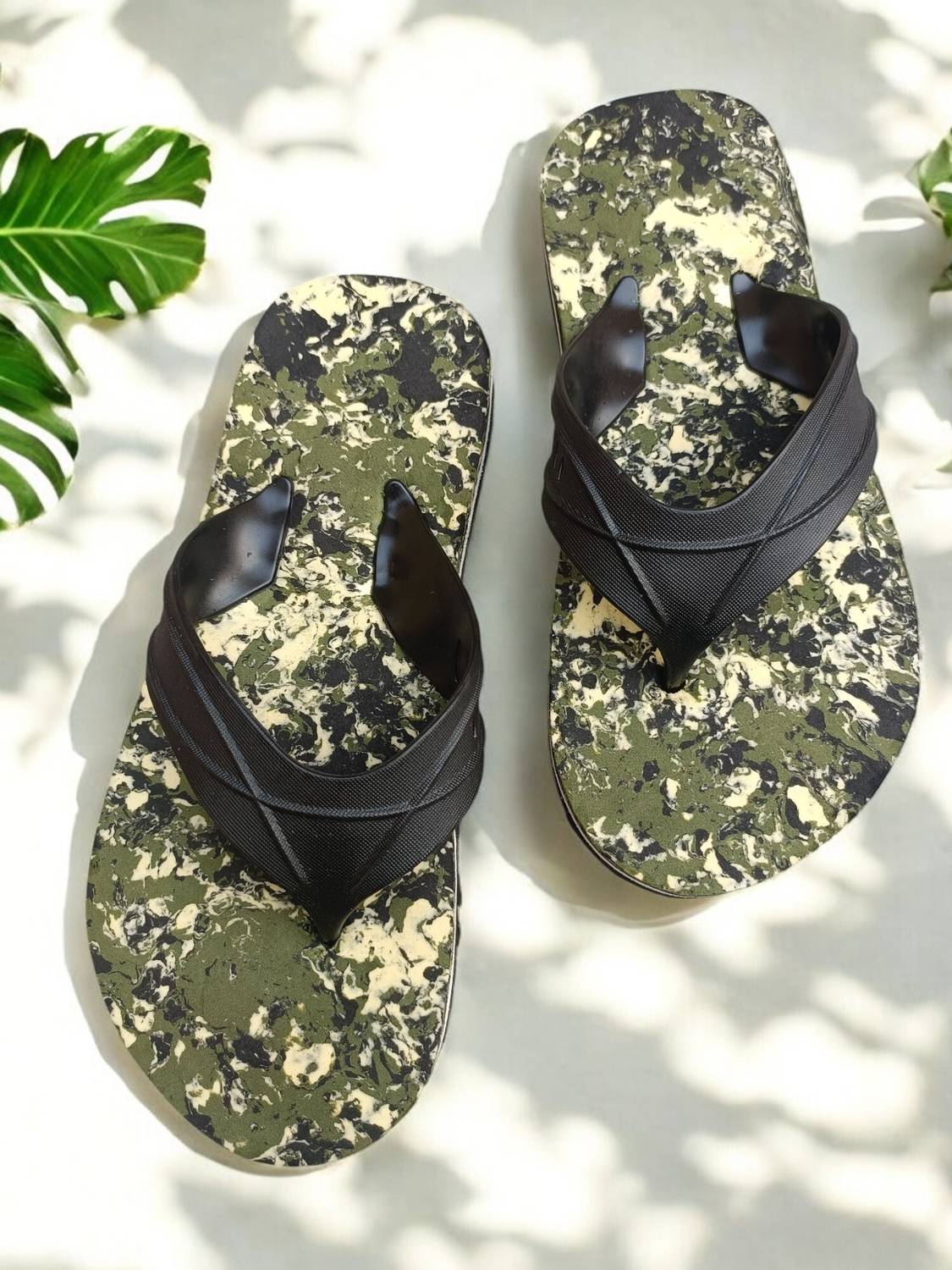 AARADHAYA Men Slippers