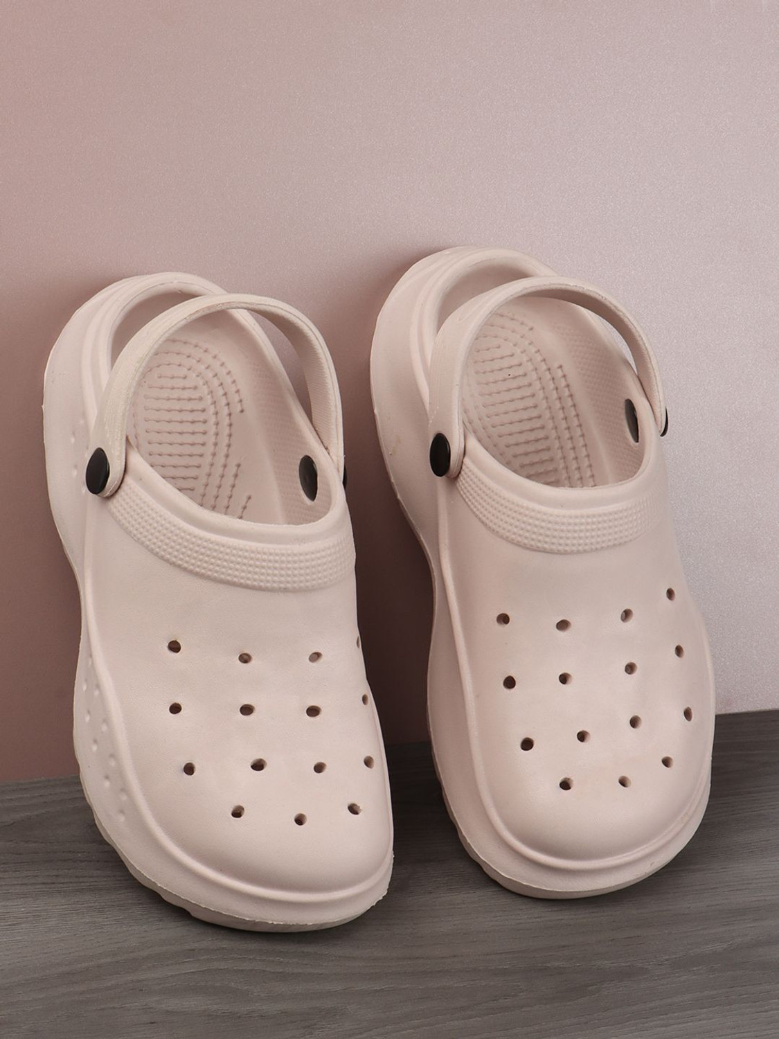 Image of Zapatoz Women Flip Flops