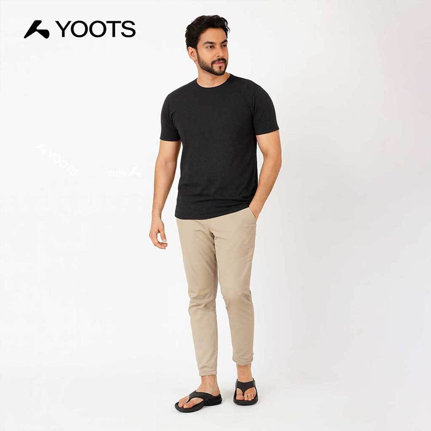Yoots Men Black Flip Flops - Image 3