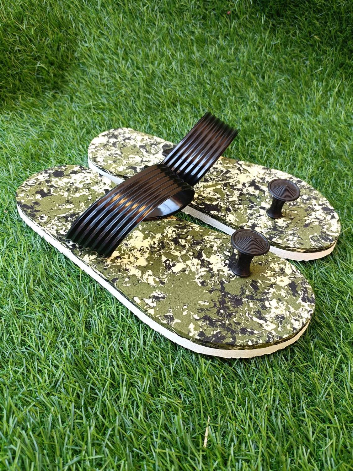 MAXOUT Men Slippers